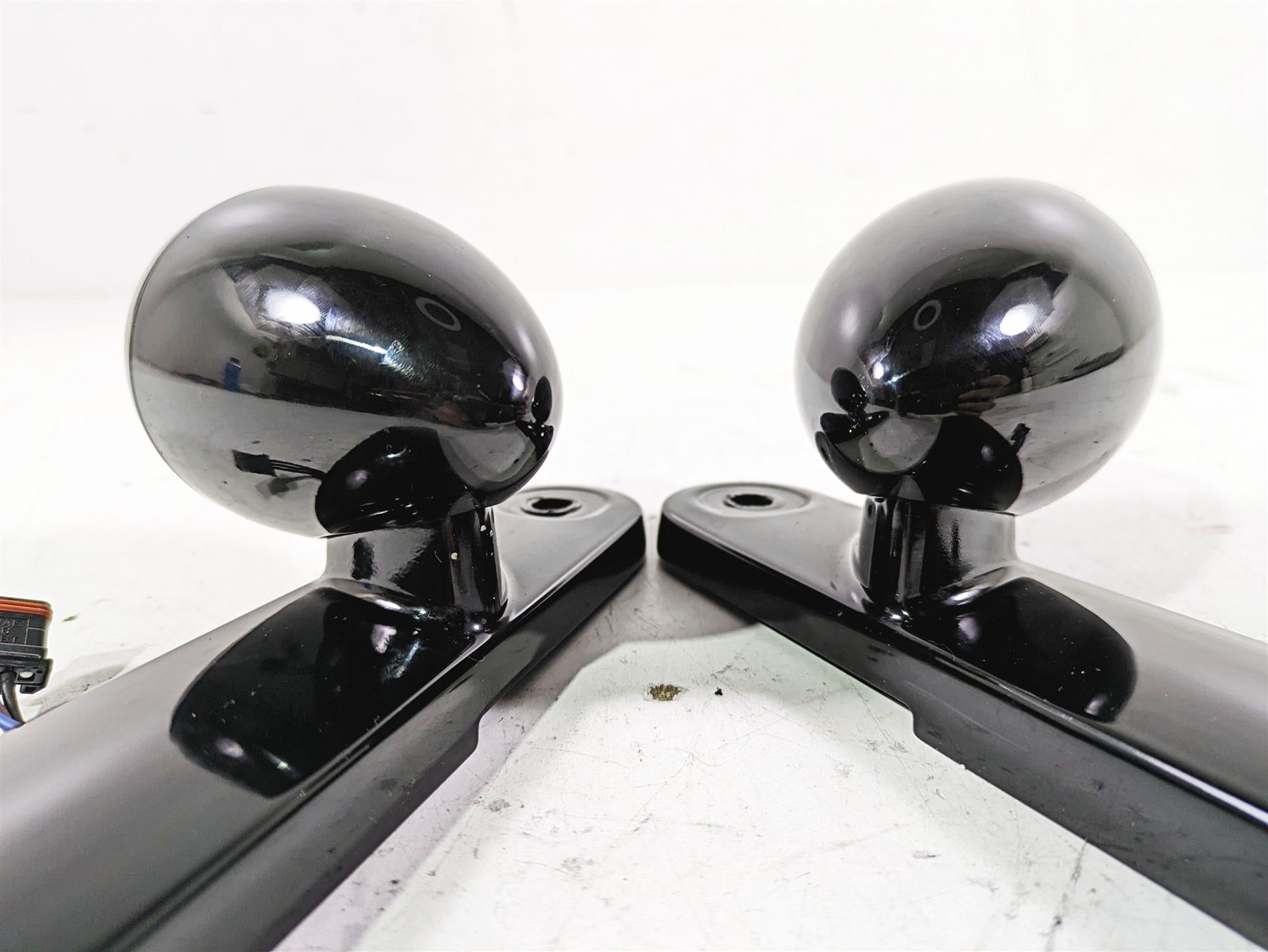 2015 Harley Touring FLHXS Street Glide Front Led Blinker & Mount Set 68000036 {{ shop.shopifyCountryName }} - Mototech271