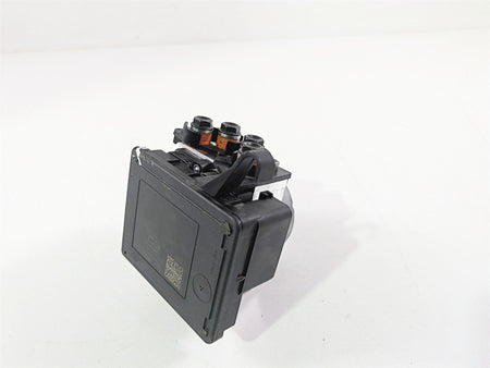 2024 Triumph Street Triple 765 R Abs Brake Pump Unit Module - Read T2029325 {{ shop.shopifyCountryName }} - Mototech271