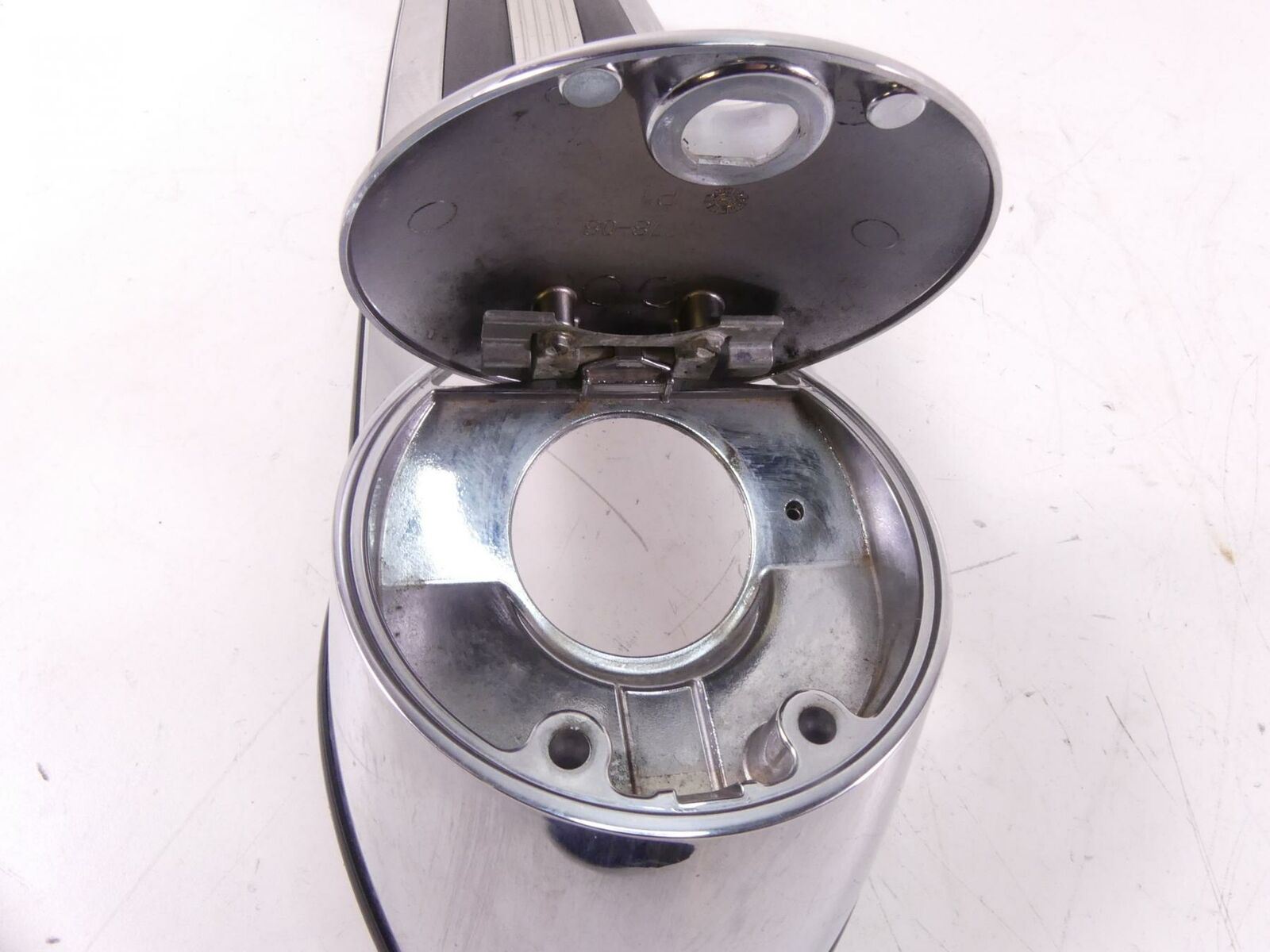 2013 Harley Touring FLTRU Road Glide Fuel Gas Tank Console CB Pod Assy 61270-08 {{ shop.shopifyCountryName }} - Mototech271