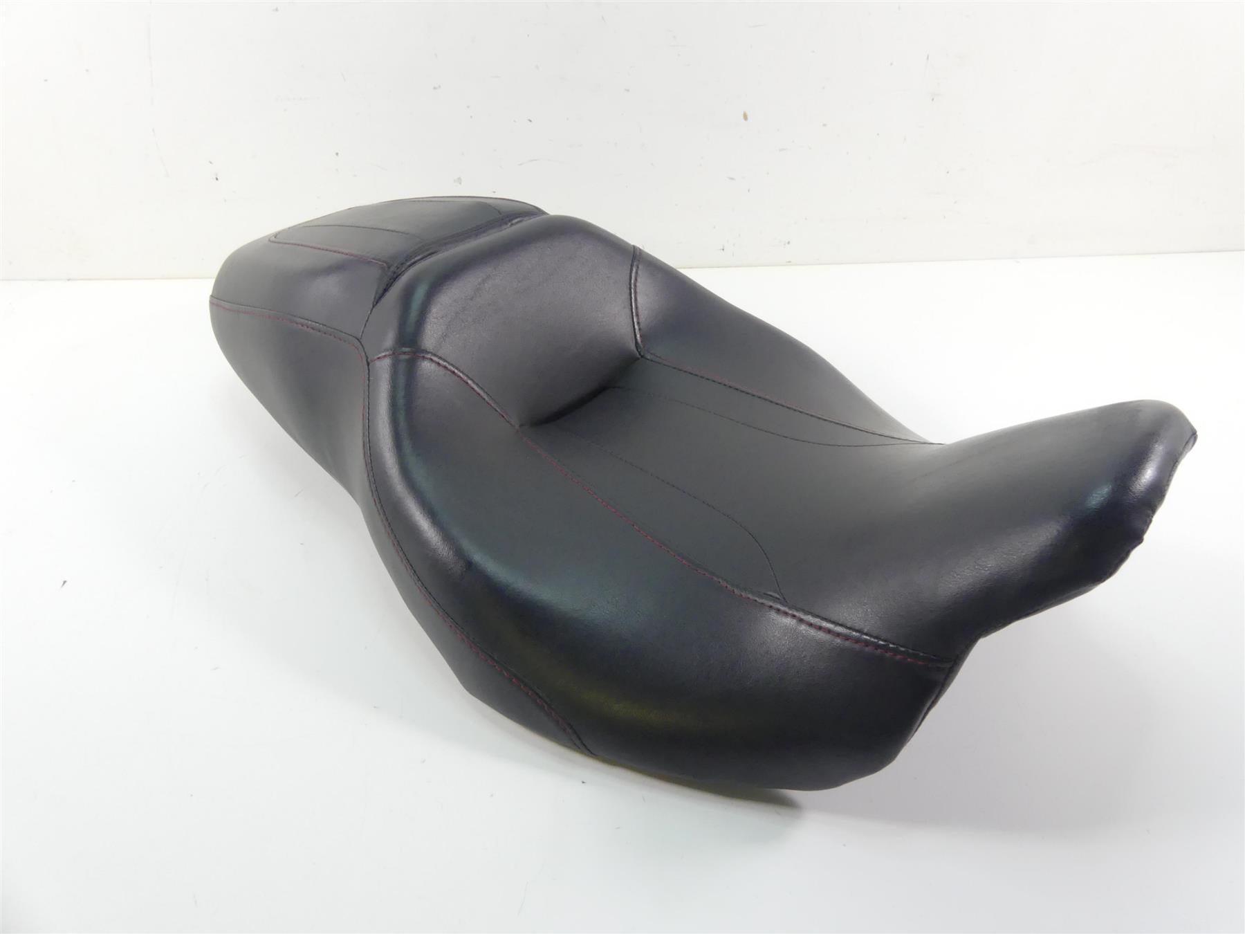 2013 Harley Touring FLHX Street Glide Front Driver Seat Saddle -No Tear 52000142 {{ shop.shopifyCountryName }} - Mototech271