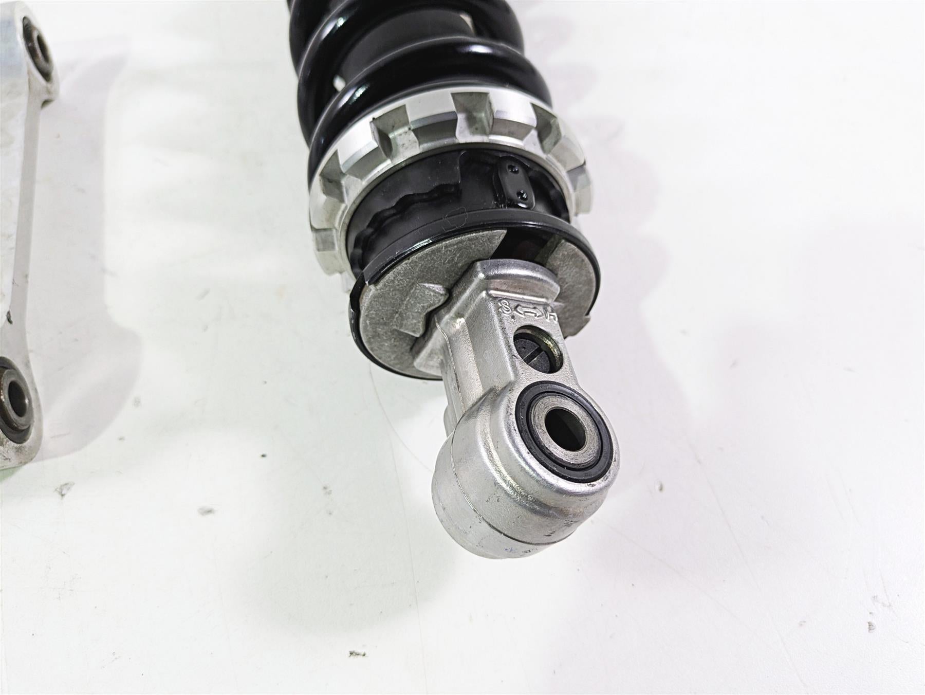 2017 Honda CBR600RR Rear Oem Suspension Shock Damper 52400-MJC-305 {{ shop.shopifyCountryName }} - Mototech271