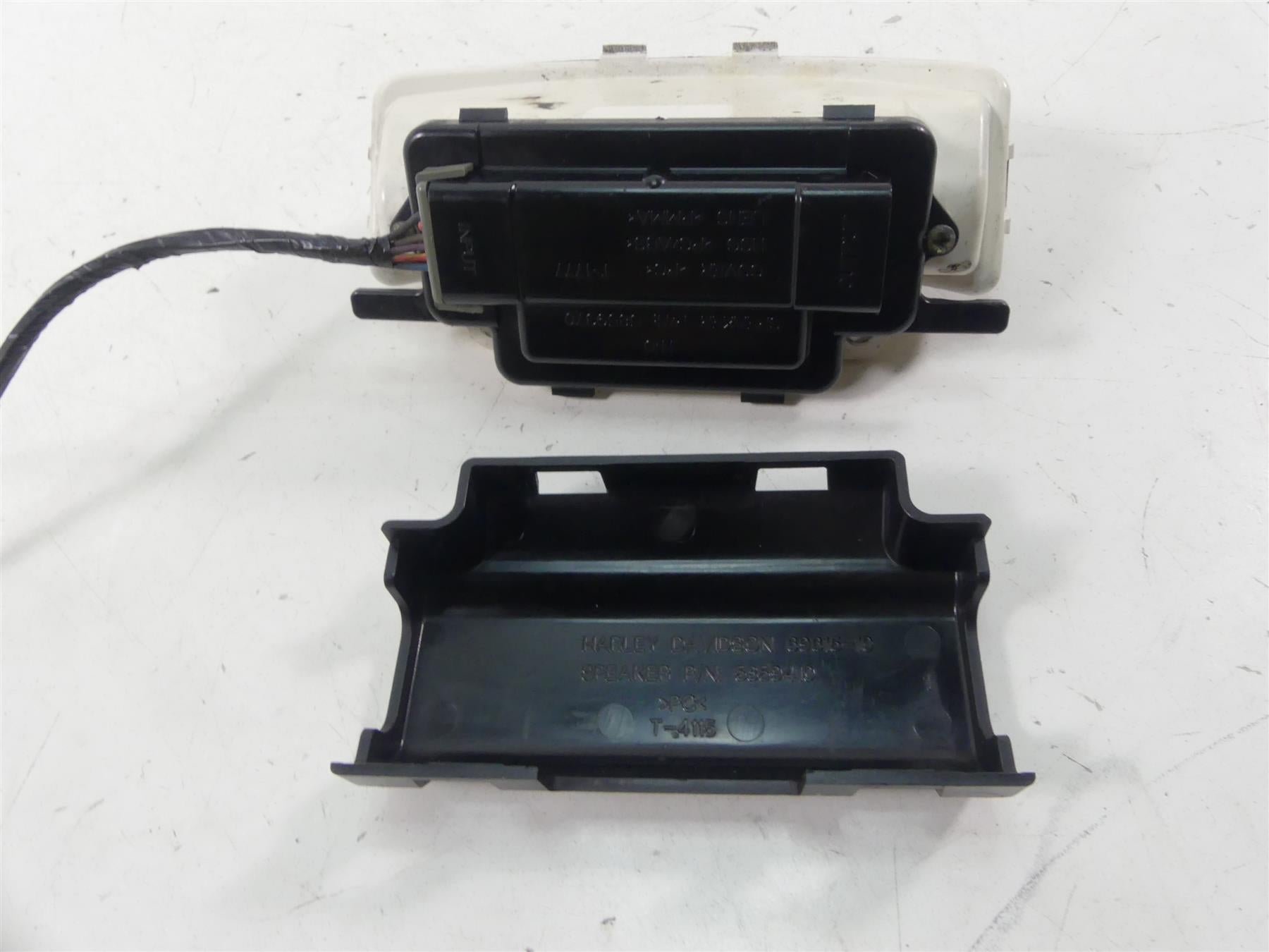 2013 Harley Touring FLHX Street Glide Taillight Tail Stop Brake Light 69615-10 {{ shop.shopifyCountryName }} - Mototech271