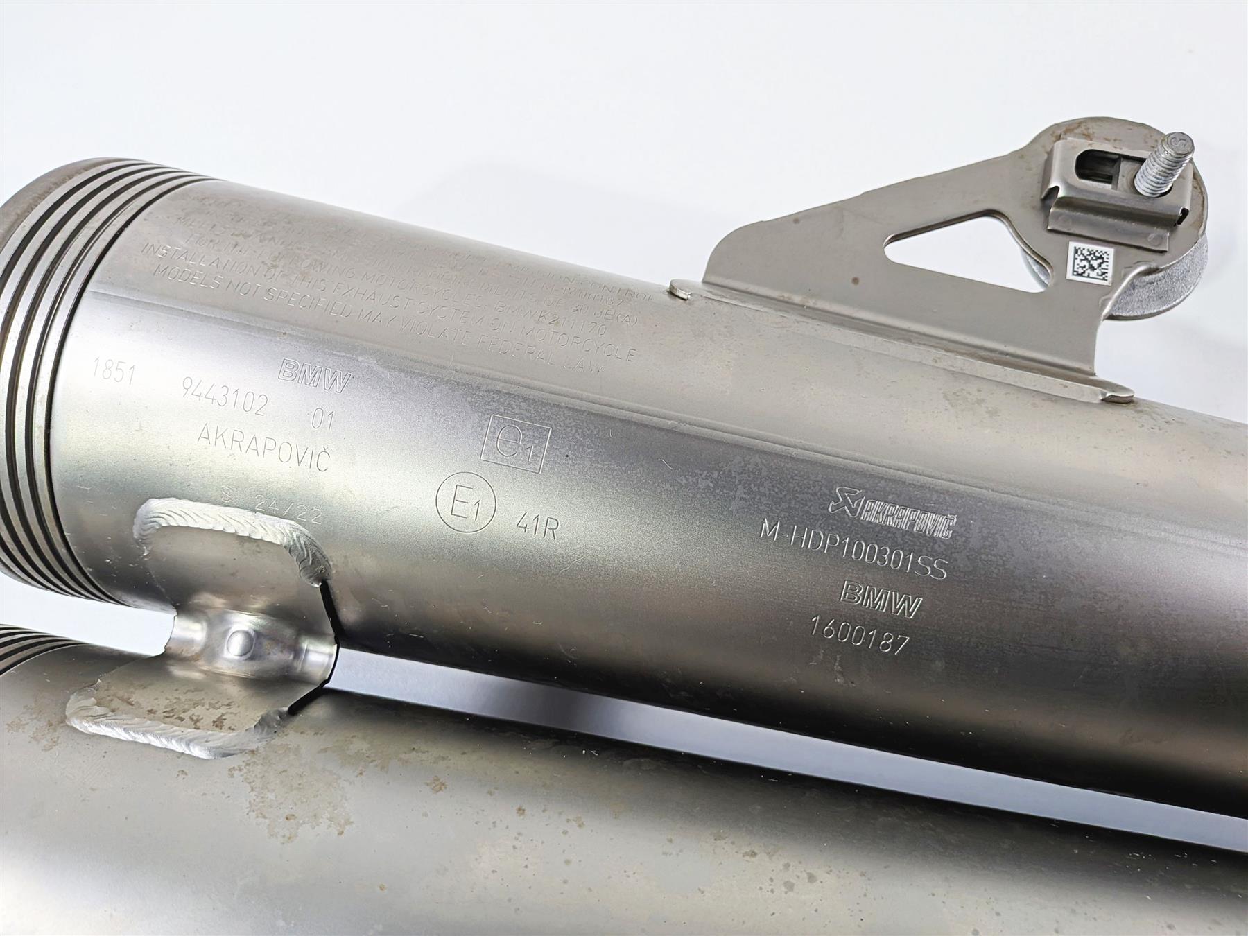 2023 BMW R nineT Scrambler K23 Akrapovic Exhaust Pipe Muffler 18519443102 {{ shop.shopifyCountryName }} - Mototech271