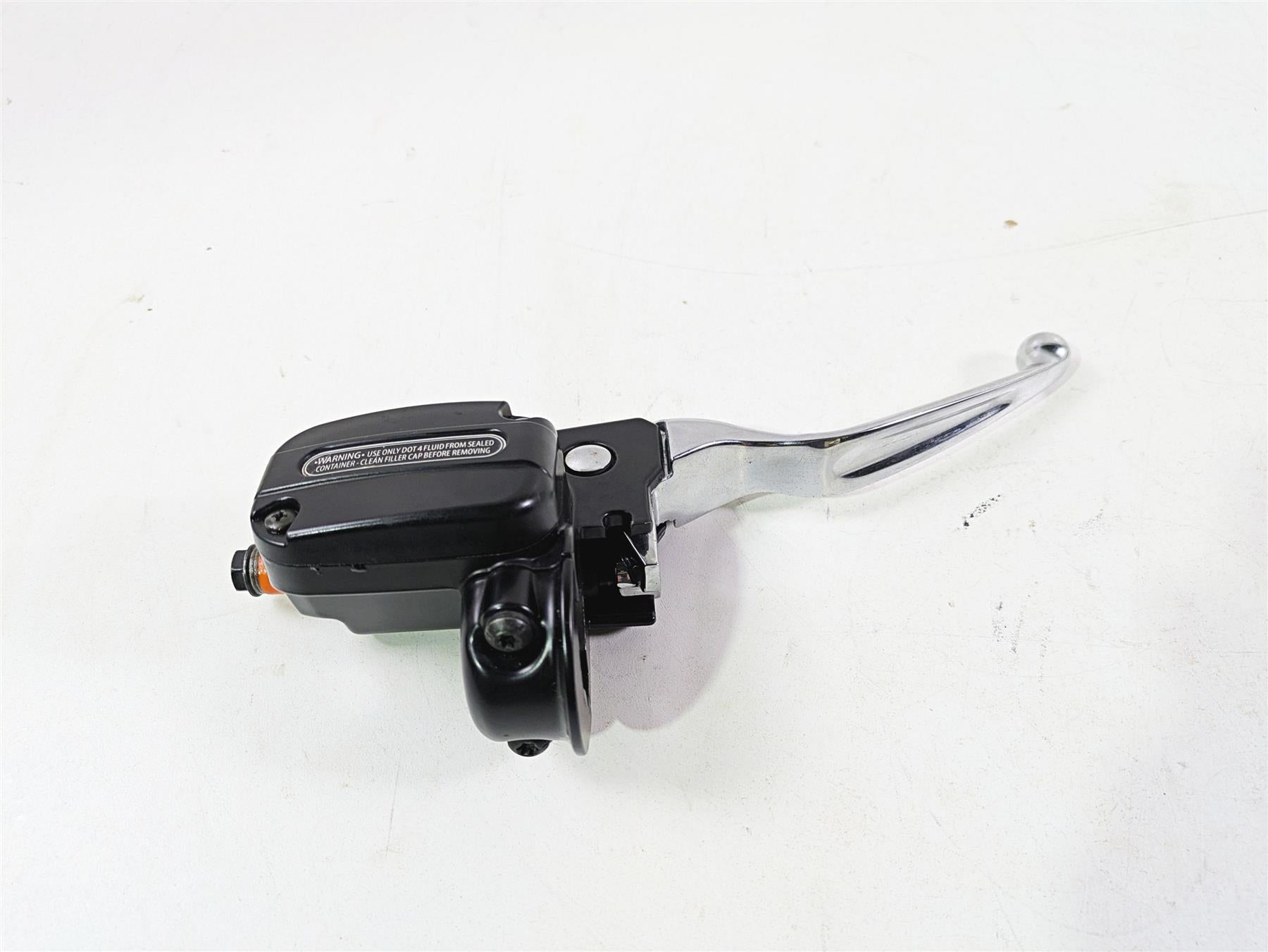 2015 Harley Touring FLHTKL Electra Glide Front Brake Master Cylinder 44551-08F