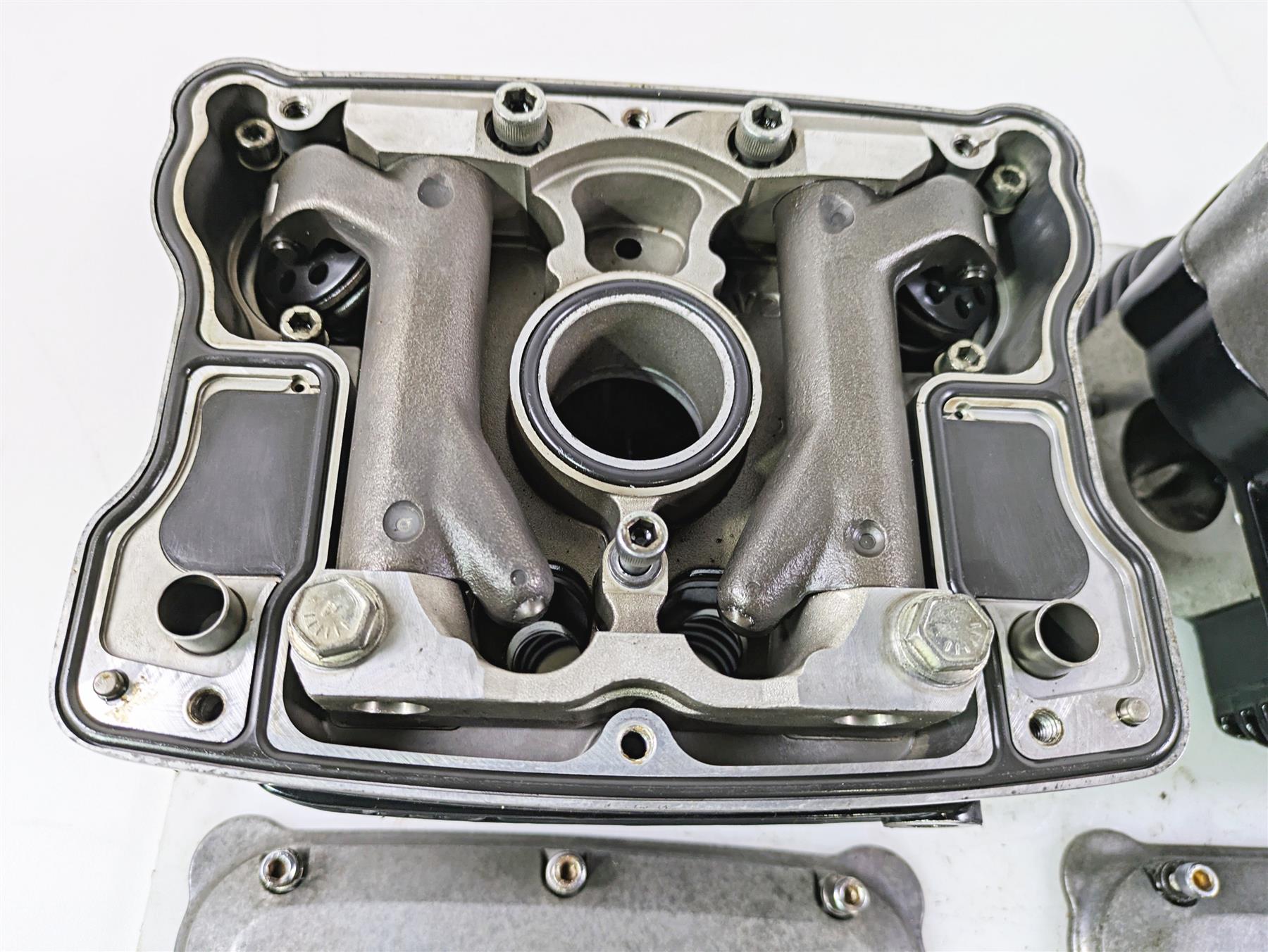 2002 Indian Spirit Deluxe 88ci S&S Cylinderhead Cylinder Head Set 03-512 03-513 {{ shop.shopifyCountryName }} - Mototech271