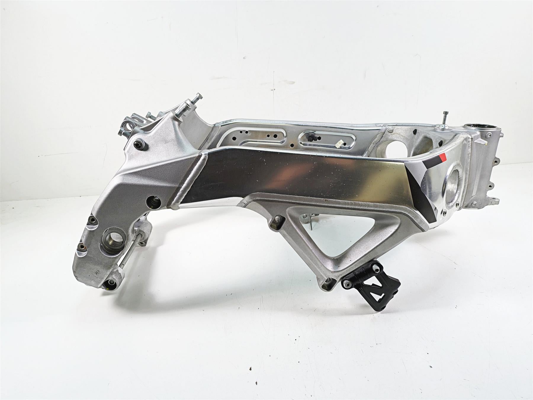 2020 Aprilia Tuono V4 Factory Straight Frame Chassis With Clear Texas Title 896962 {{ shop.shopifyCountryName }} - Mototech271