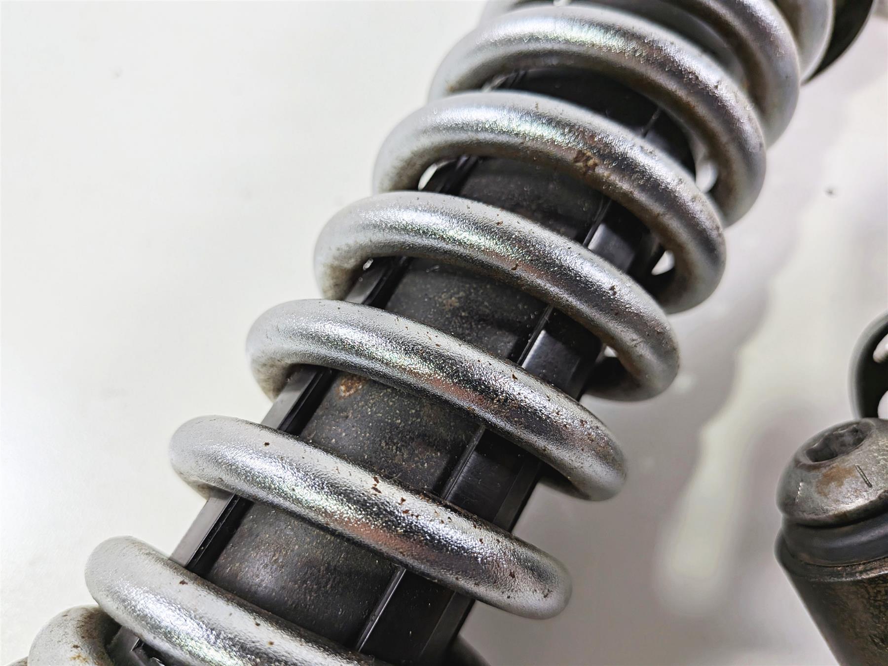 2007 Harley Dyna FXDB Street Bob Rear Shock Damper Set 12" 54615-01 {{ shop.shopifyCountryName }} - Mototech271