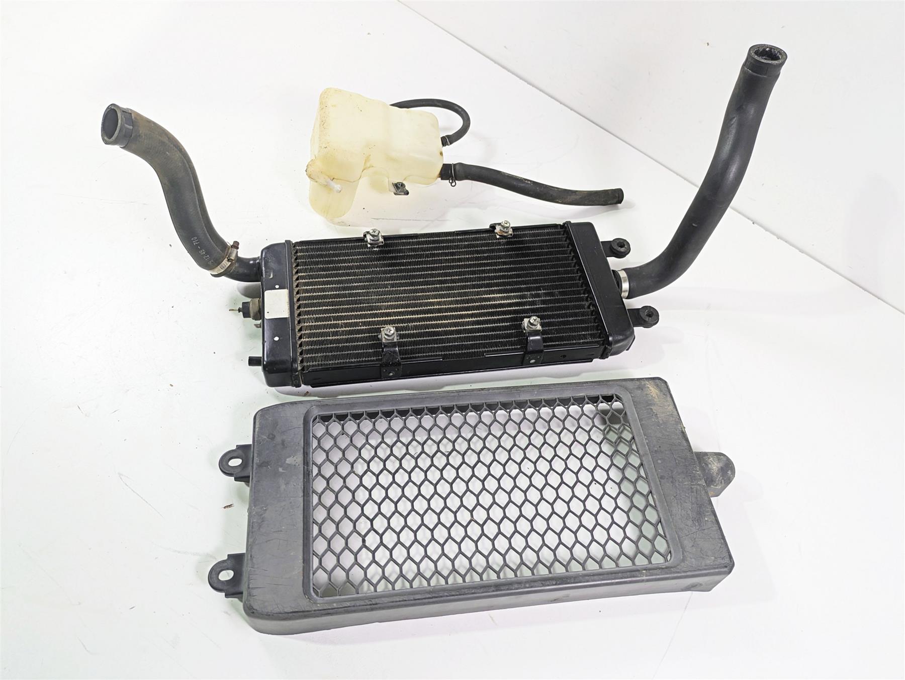 2007 Honda VTX1300 Classic Radiator Cover Reservoir Set 19010-MEA-671 {{ shop.shopifyCountryName }} - Mototech271