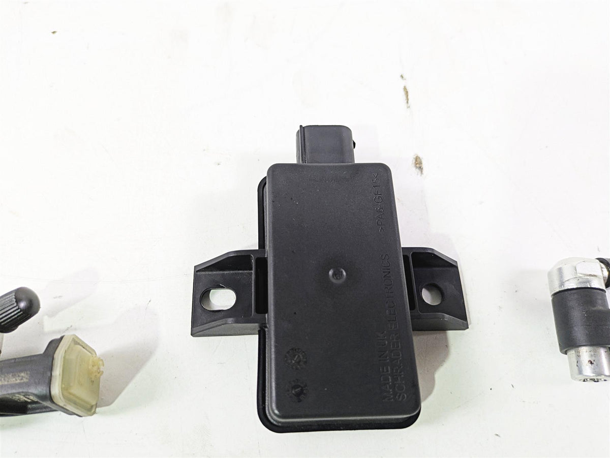 2018 KTM 1290 Super Adv S Tire Pressure Module & Sensor Set 60312032000 {{ shop.shopifyCountryName }} - Mototech271