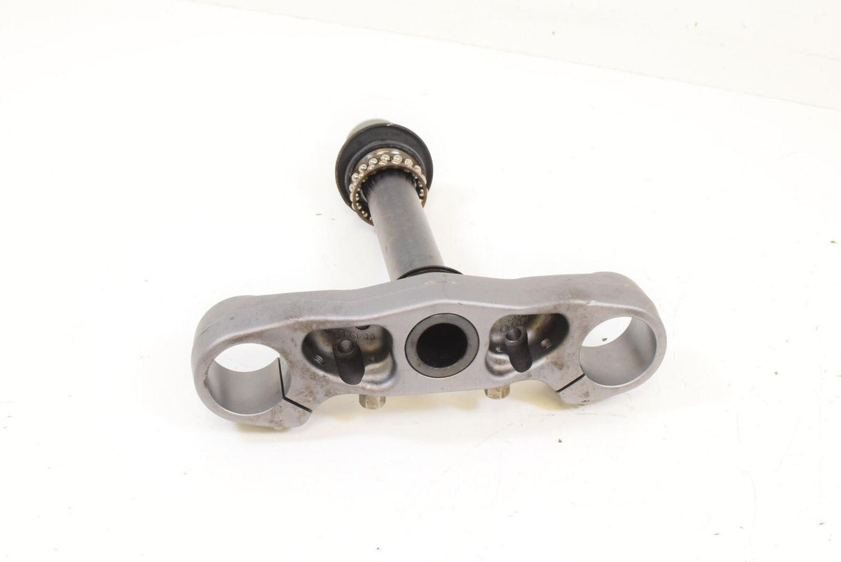2008 Moto Guzzi 1200 Norge Lower Triple Tree Steering Clamp GU05494030 {{ shop.shopifyCountryName }} - Mototech271