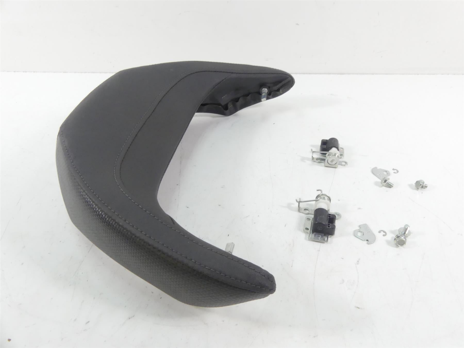 2013 Yamaha VMX17 V-Max 1700 Mid Saddle Seat Backrest Section 2S3-24790-10-00 {{ shop.shopifyCountryName }} - Mototech271