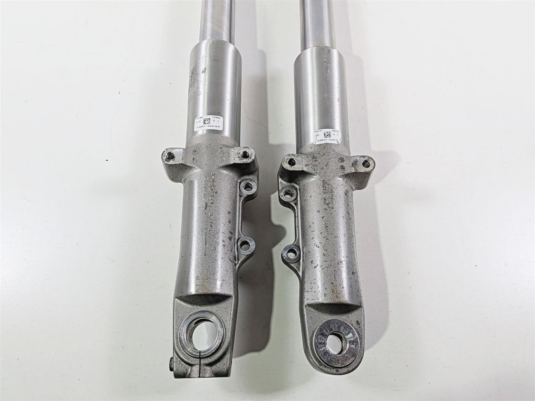 2016 Harley Touring FLHX Street Glide Straight Front Fork Leg Set 49mm 45400021 {{ shop.shopifyCountryName }} - Mototech271