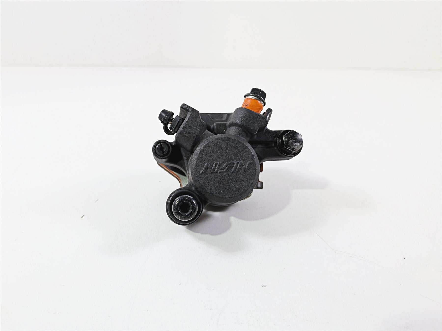2025 Yamaha YZF R7 Rear Brake Caliper Nissin 2DR-2580W-00-00 {{ shop.shopifyCountryName }} - Mototech271