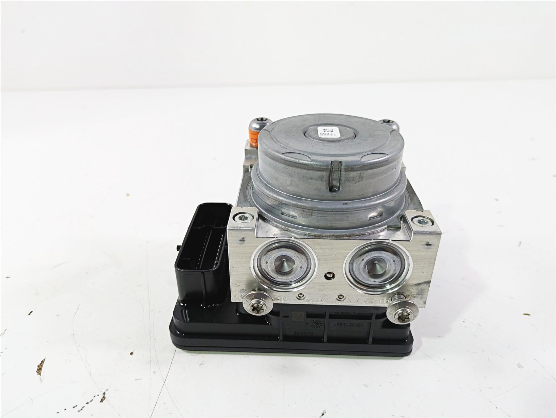 2018 BMW R1200GS GSW K50 Abs Brake Pump Module 34518566956 8566955 {{ shop.shopifyCountryName }} - Mototech271