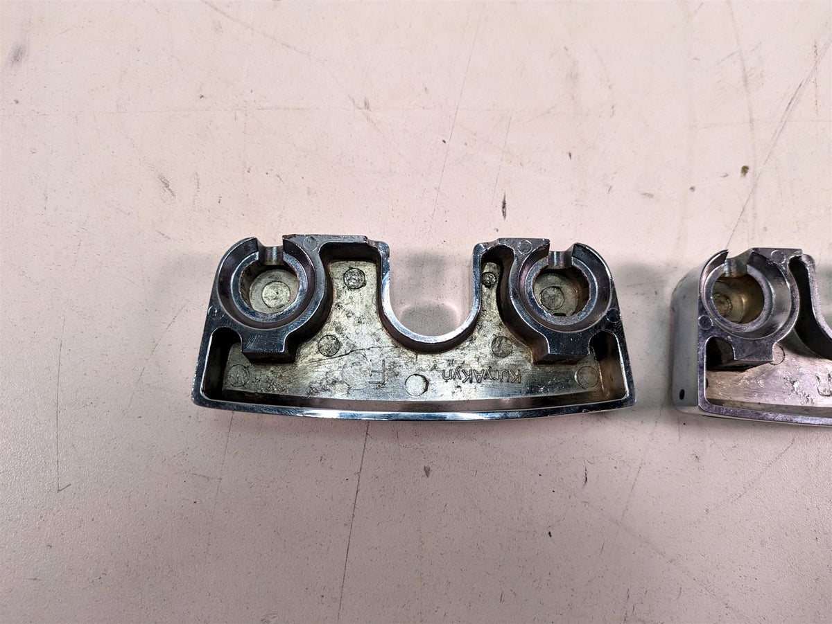 2000 Harley Dyna FXDL Low Rider Kuryakyn Scorpion Chrome Sparkplug Cover Set for Big Twins K8323 {{ shop.shopifyCountryName }} - Mototech271