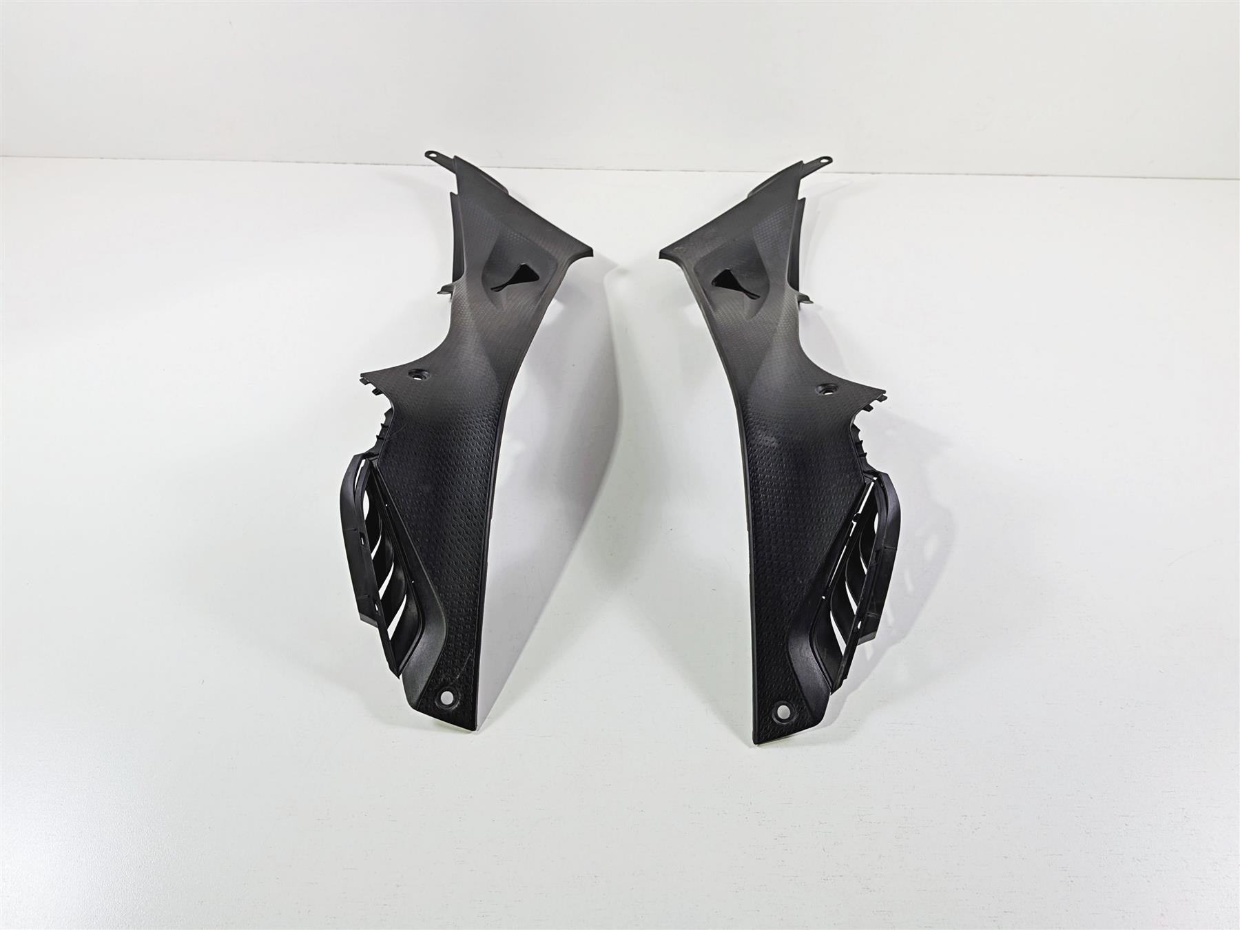 2017 BMW S1000RR K46 Left Right Under Tank Side Cover Fairing 46638551925 {{ shop.shopifyCountryName }} - Mototech271