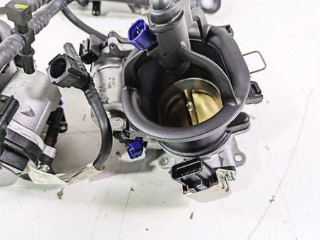 2015 Ducati Panigale 1299 S Throttle Body Set & Air Box Cover 28240893A {{ shop.shopifyCountryName }} - Mototech271