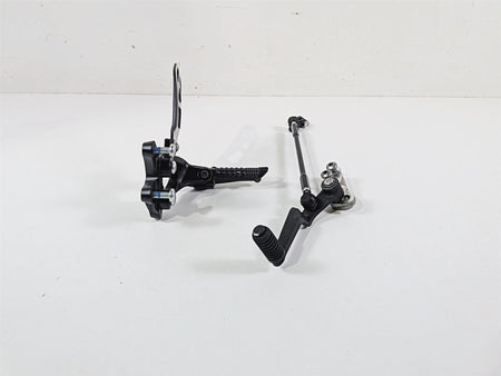 2024 Suzuki GSXR600 Left Front Footpeg & Shifter 43521-47H20 25600-14J11 {{ shop.shopifyCountryName }} - Mototech271