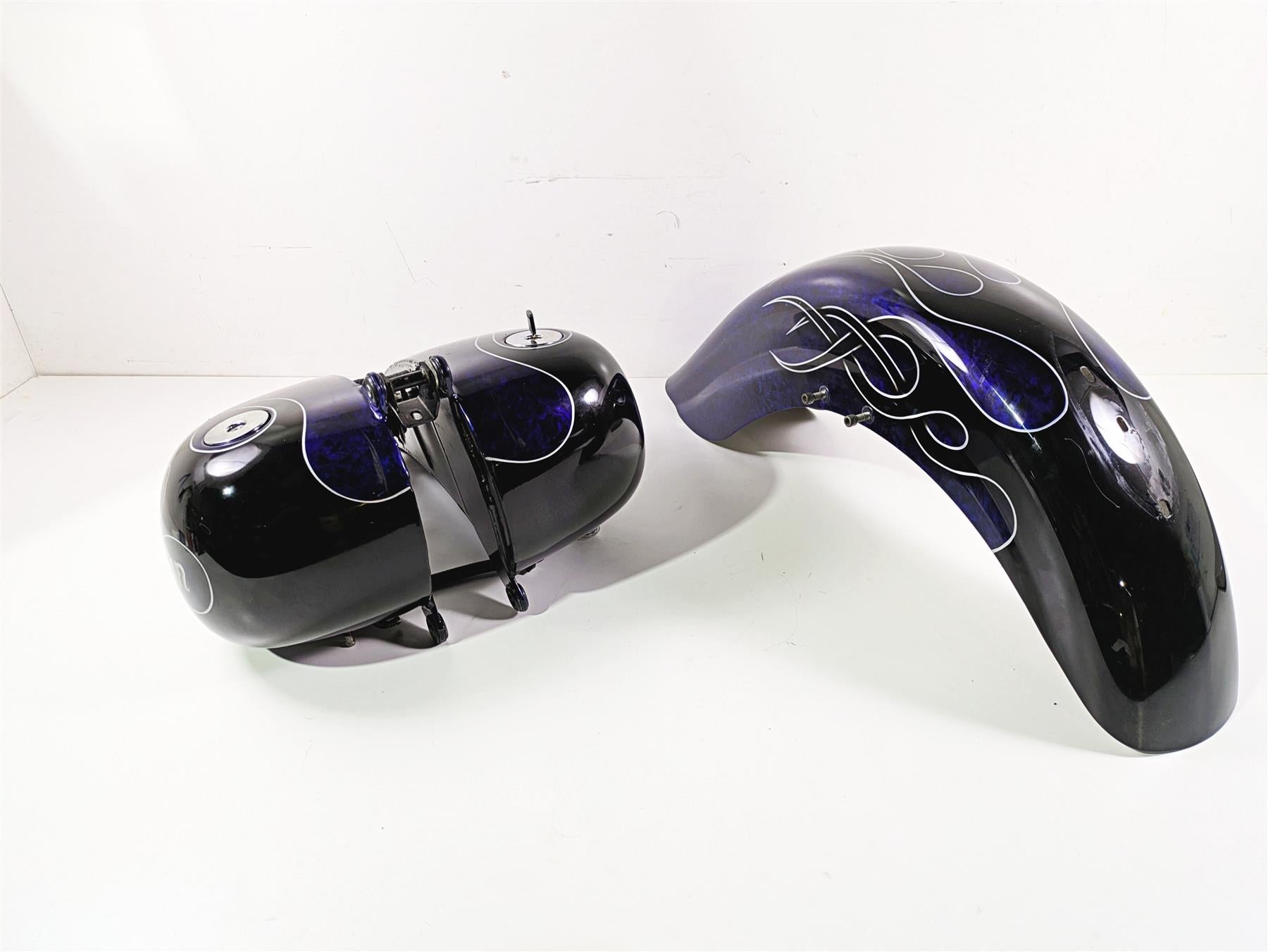 2002 Indian Spirit Deluxe Front Fender Fuel Gas Tank Set 26-320 89-463 89-464 {{ shop.shopifyCountryName }} - Mototech271