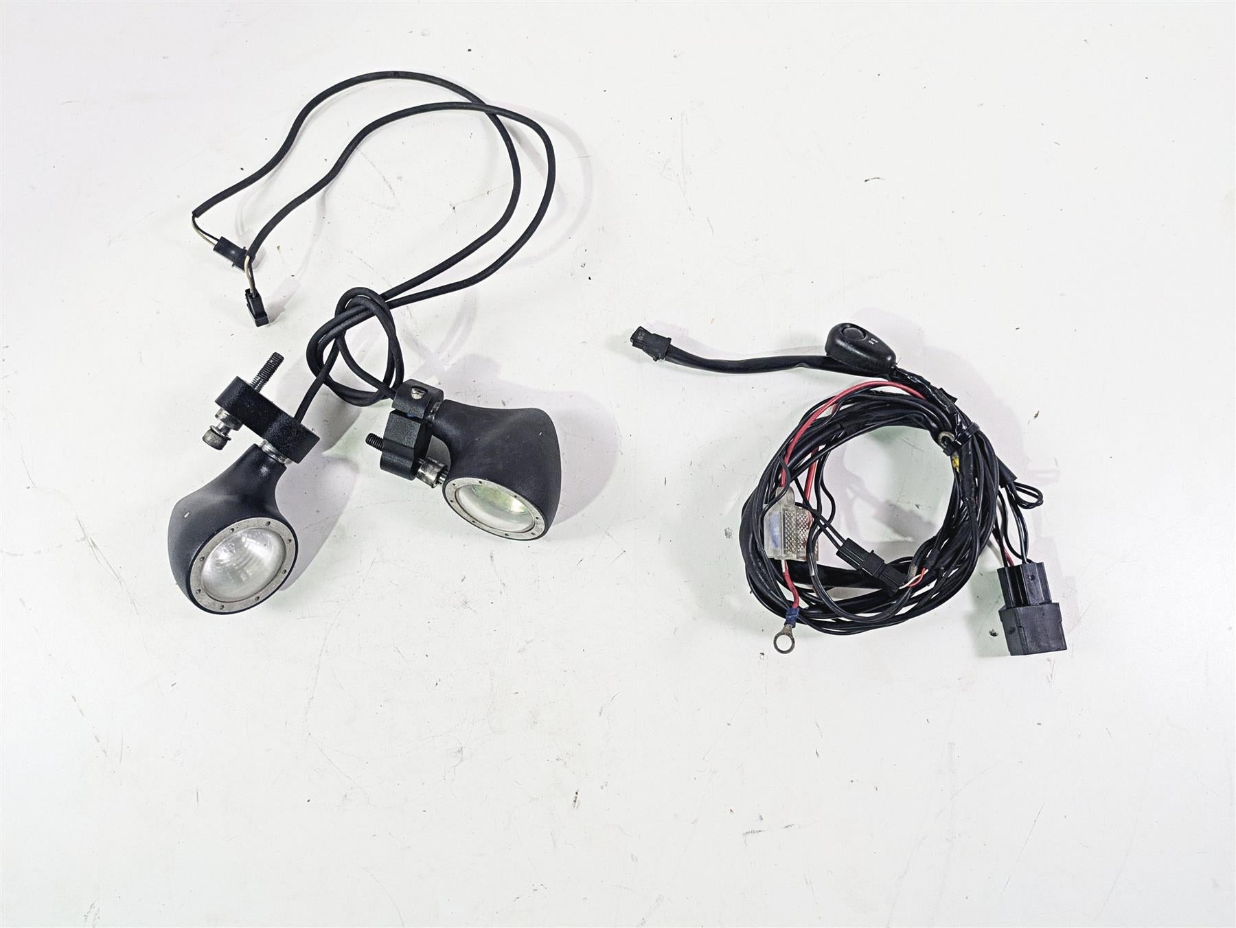 2010 BMW R1200GS K25 Motolight Brake Caliper Fog Light Auxiliary Lamp Set {{ shop.shopifyCountryName }} - Mototech271