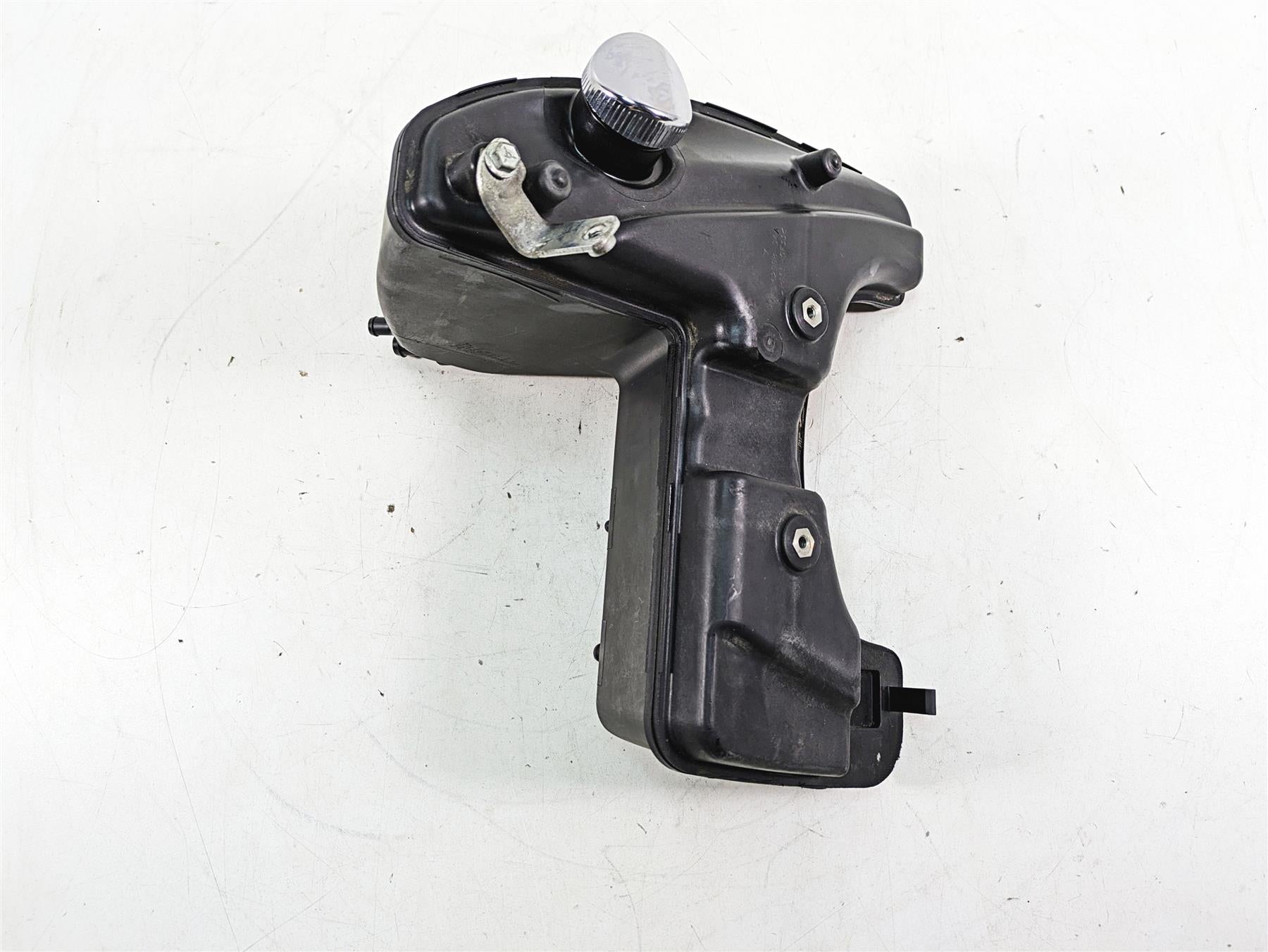 2007 Harley Sportster XL1200 C Oil Tank Reservoir & Dipstick Set 62888-04 {{ shop.shopifyCountryName }} - Mototech271