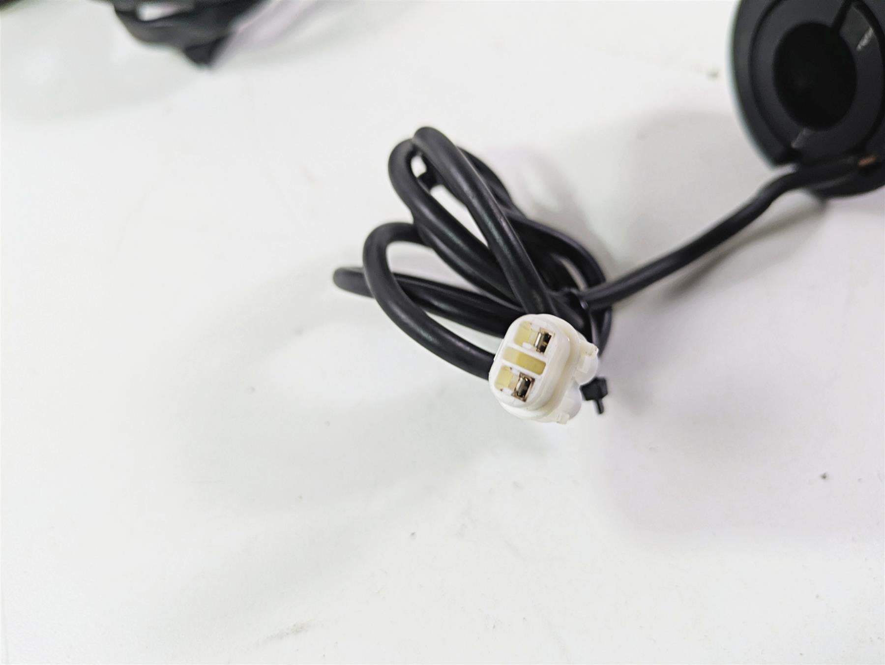 2018 KTM 1290 Super Duke R Ride By Wire E-Throttle Grip Set 60711012000 {{ shop.shopifyCountryName }} - Mototech271