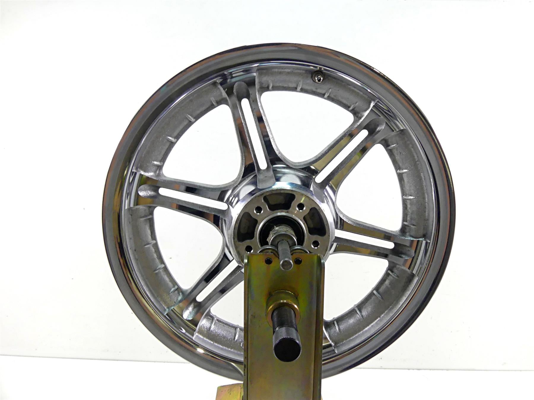 2006 Harley Touring FLHTCU SE E-Glide 16x3 Front Wheel Rim - Read 43920-02 {{ shop.shopifyCountryName }} - Mototech271