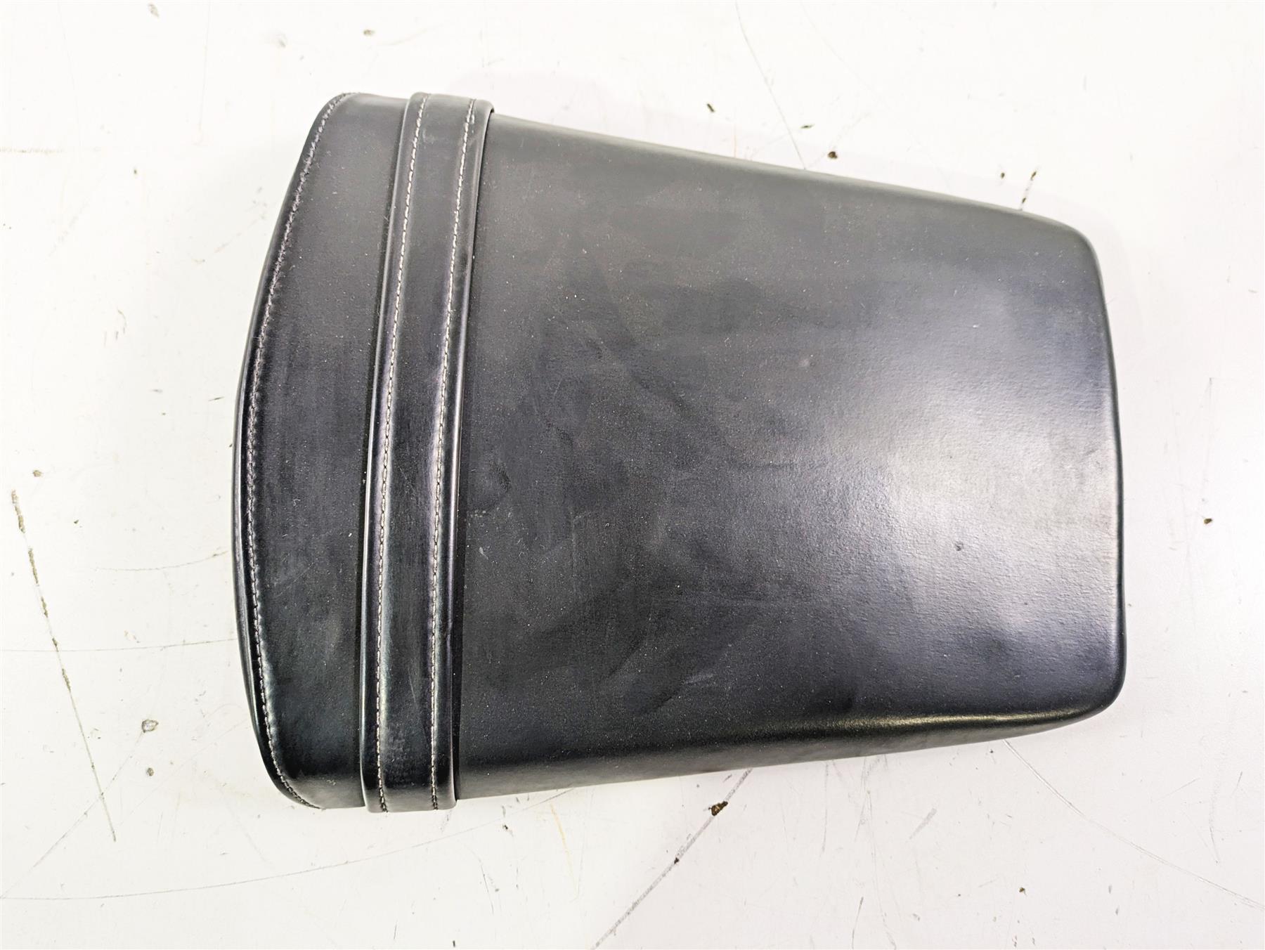 2012 Triumph Daytona 675 Rear Passenger Pillion Seat Saddle T2306505 T2306410 {{ shop.shopifyCountryName }} - Mototech271