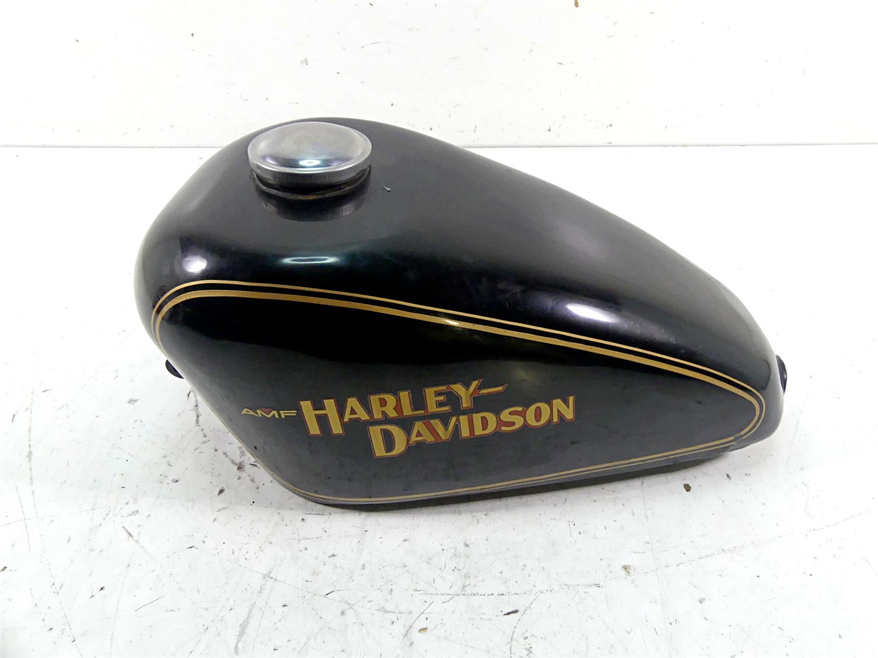 1979 Harley Sportster XLS1000 Roadster Fuel Gas Petrol Tank -Oem Paint 61097-79 {{ shop.shopifyCountryName }} - Mototech271