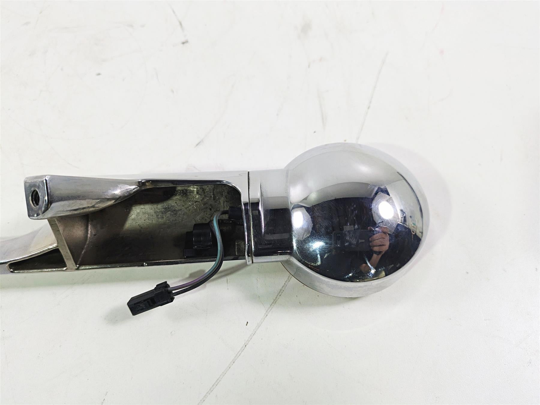 1996 Harley Touring FLHTCUI Electra Glide Rear Turn Signal Blinker Bar 68510-74B {{ shop.shopifyCountryName }} - Mototech271