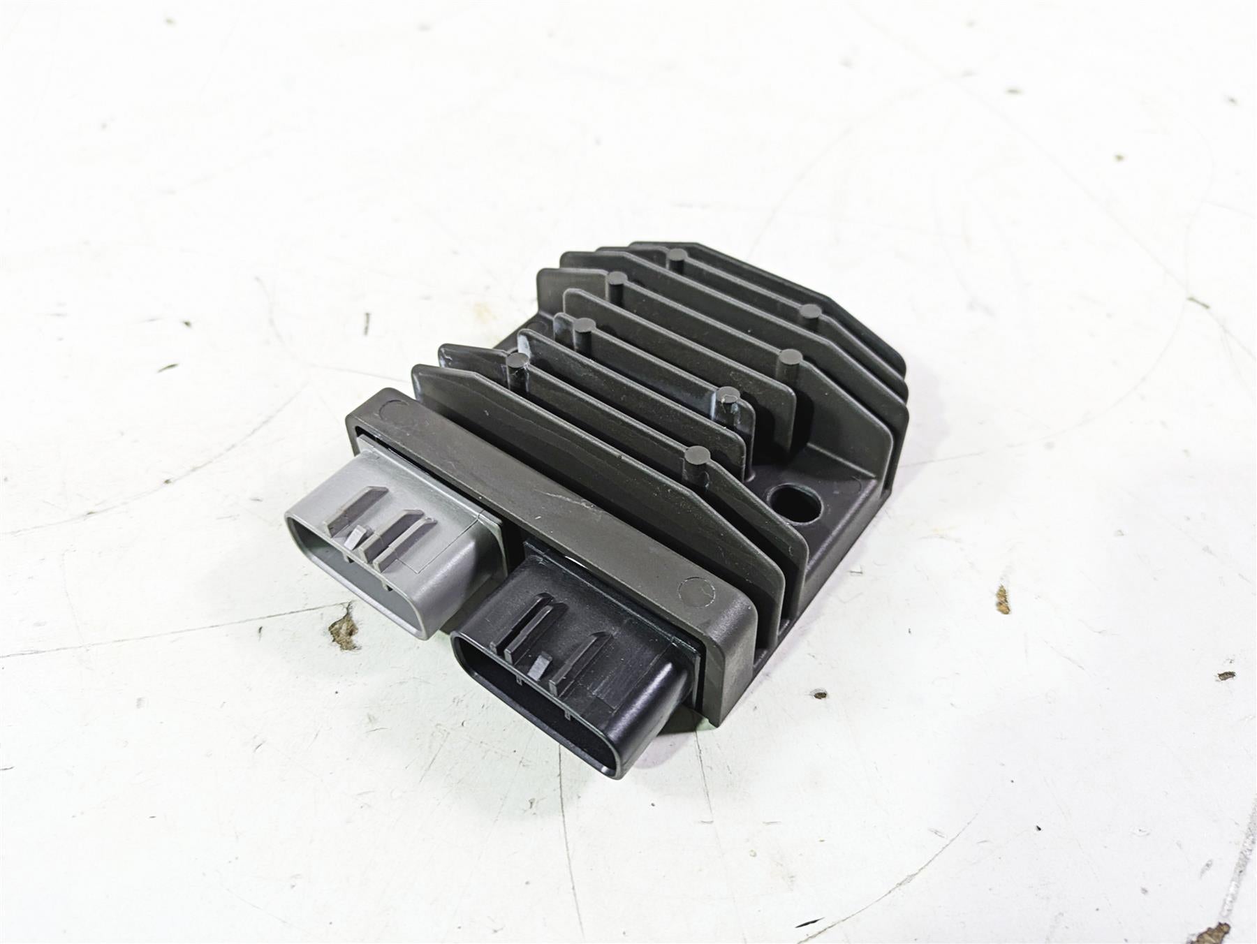 2015 Ducati Panigale 1299 S Rectifier Voltage Regulator 54040301B FH020AA {{ shop.shopifyCountryName }} - Mototech271