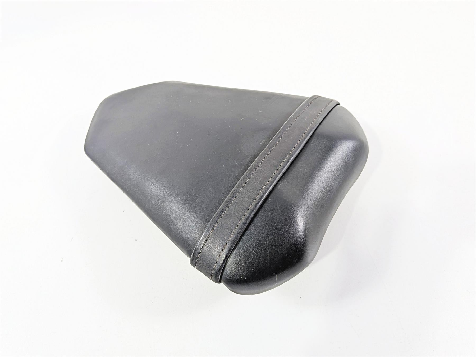 2008 Yamaha YZF R1 RN19 Rear Passenger Pillion Seat Saddle 4C8-24750-00-00 {{ shop.shopifyCountryName }} - Mototech271