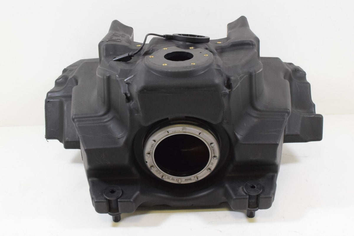 2015 BMW K1600GT K1600 K48 Fuel Gas Petrol Tank 26.5Liters 16118546397 {{ shop.shopifyCountryName }} - Mototech271