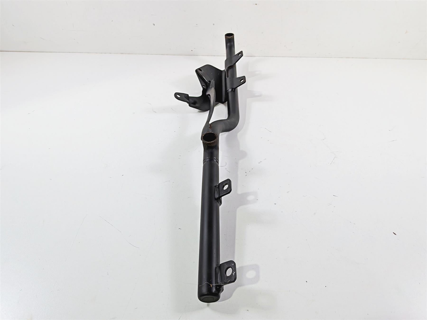 2006 Harley Sportster XL883 Low Exhaust Mount Cross Over Pipe Holder 64855-04 {{ shop.shopifyCountryName }} - Mototech271