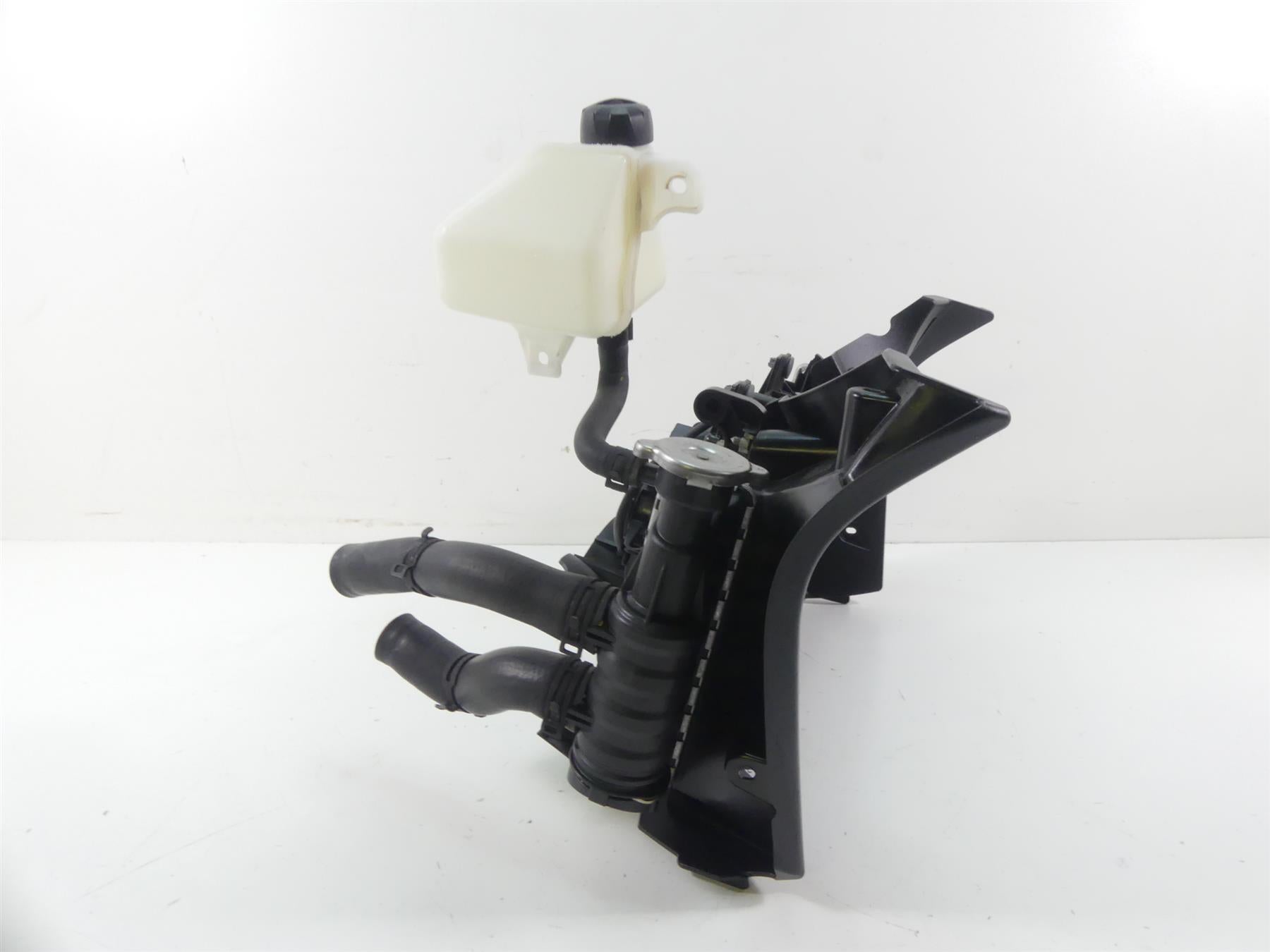 2017 BMW F800GS K72 Radiator Fan Reservoir Hoses Set 17118530393 {{ shop.shopifyCountryName }} - Mototech271
