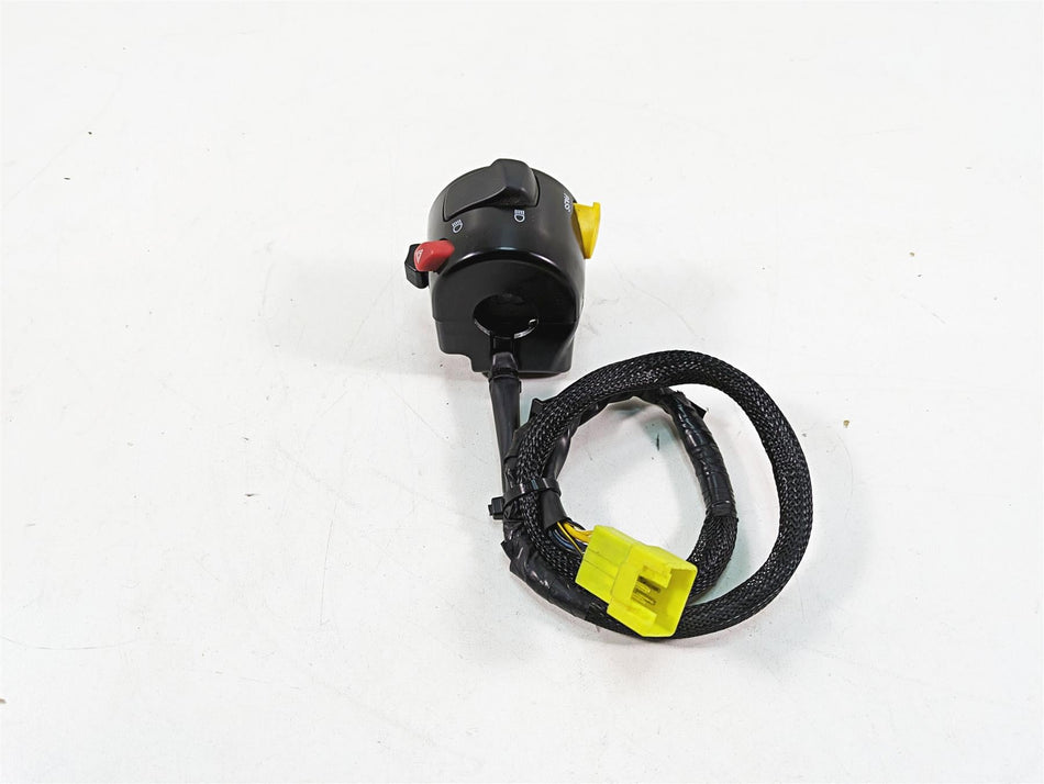 2016 Suzuki M109R VZR1800 Left Hand Turn Signal Control Switch 37400-48GB0 {{ shop.shopifyCountryName }} - Mototech271