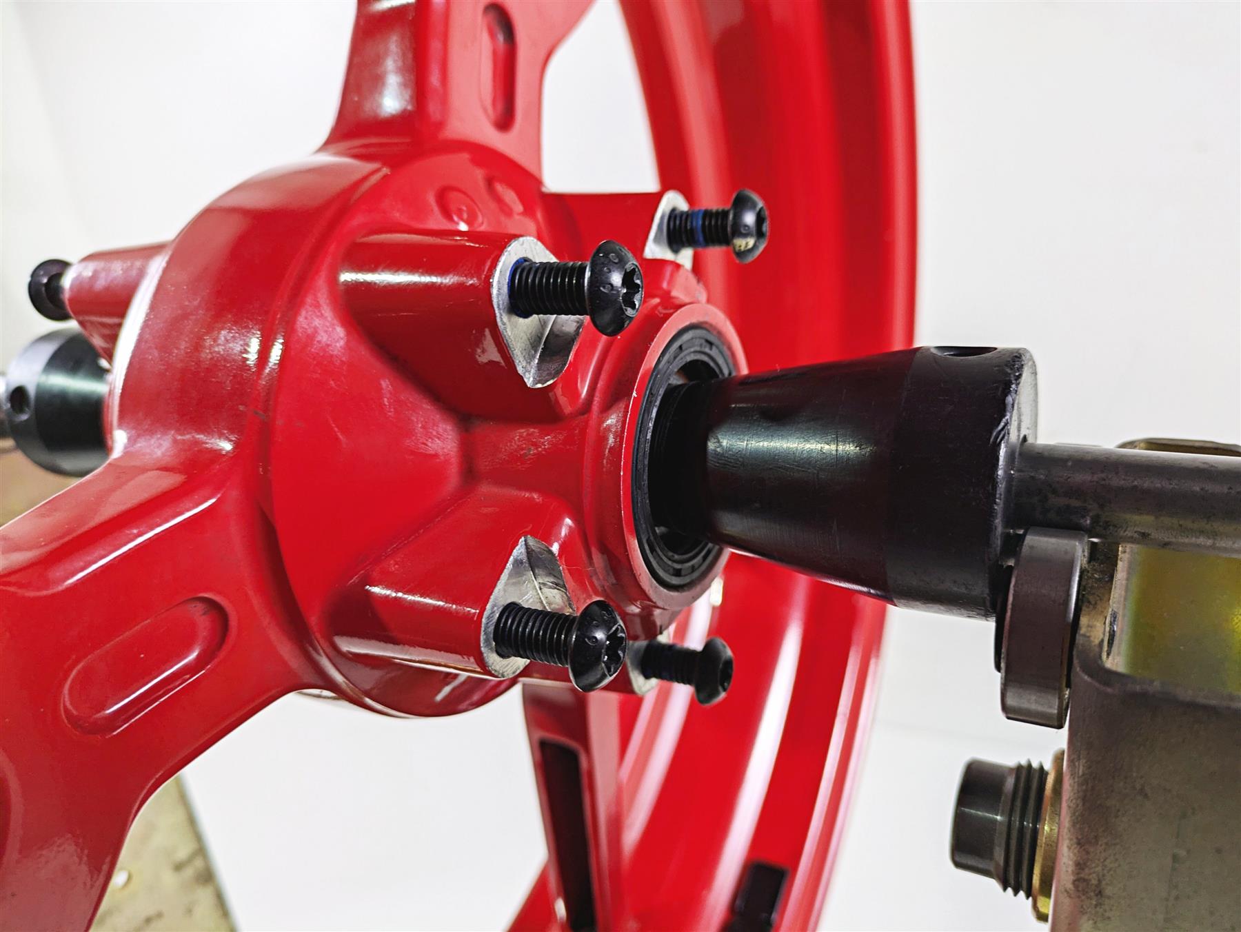 2019 Ducati Supersport 939 S Red Front Wheel Rim 17x3.5 .7mm Runout 50121783AD {{ shop.shopifyCountryName }} - Mototech271