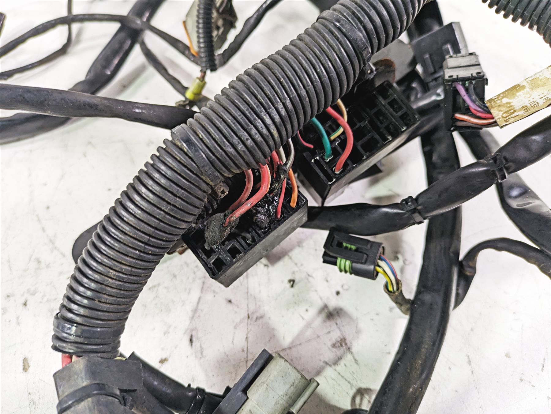 2002 Harley FLSTC Softail Heritage Wiring Harness Loom 0No Cuts 70216-01 {{ shop.shopifyCountryName }} - Mototech271