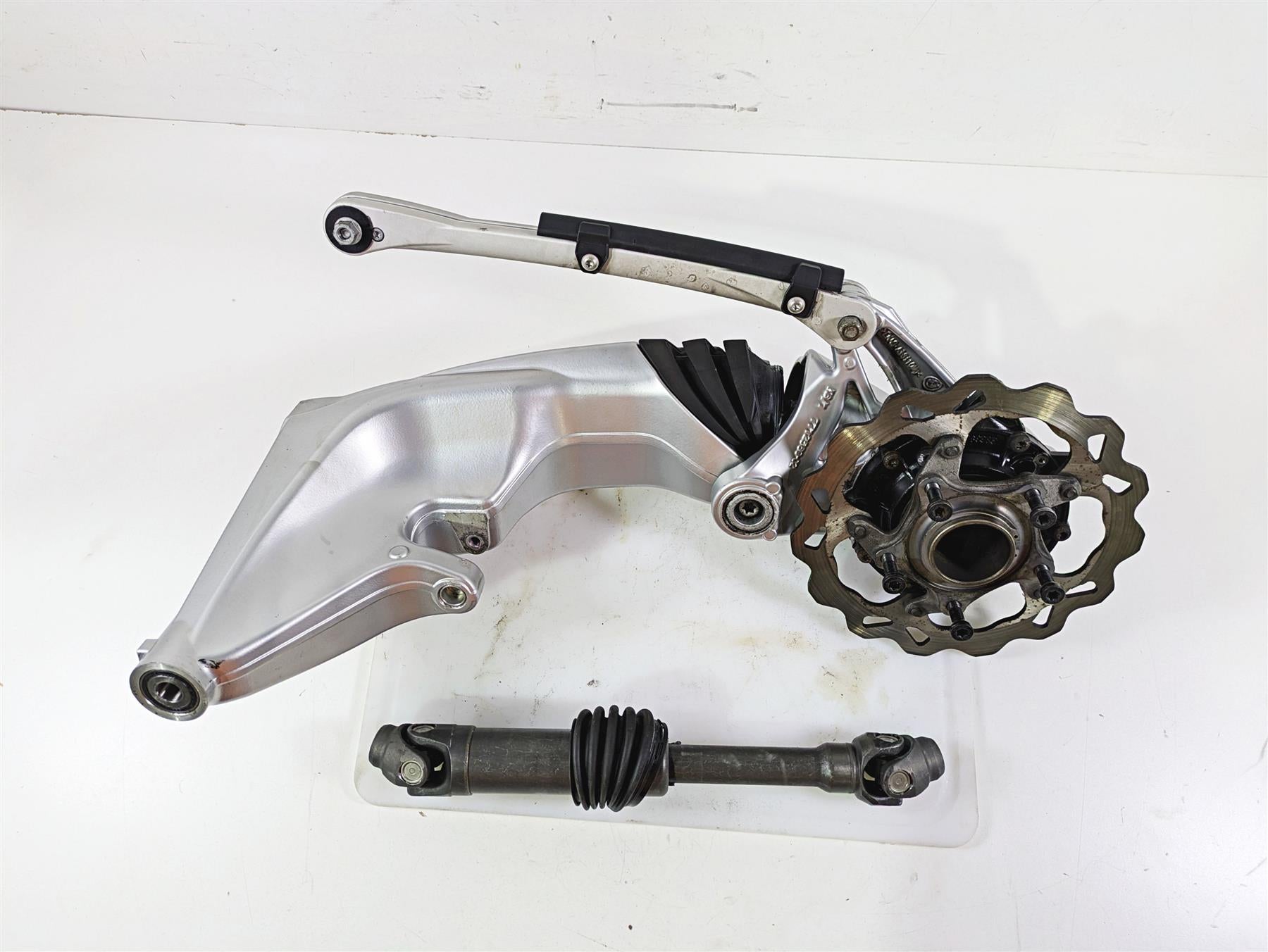 2009 BMW R1200RT K26 Swingarm Differential Drive Shaft 34/13 33117726895 | Mototech271