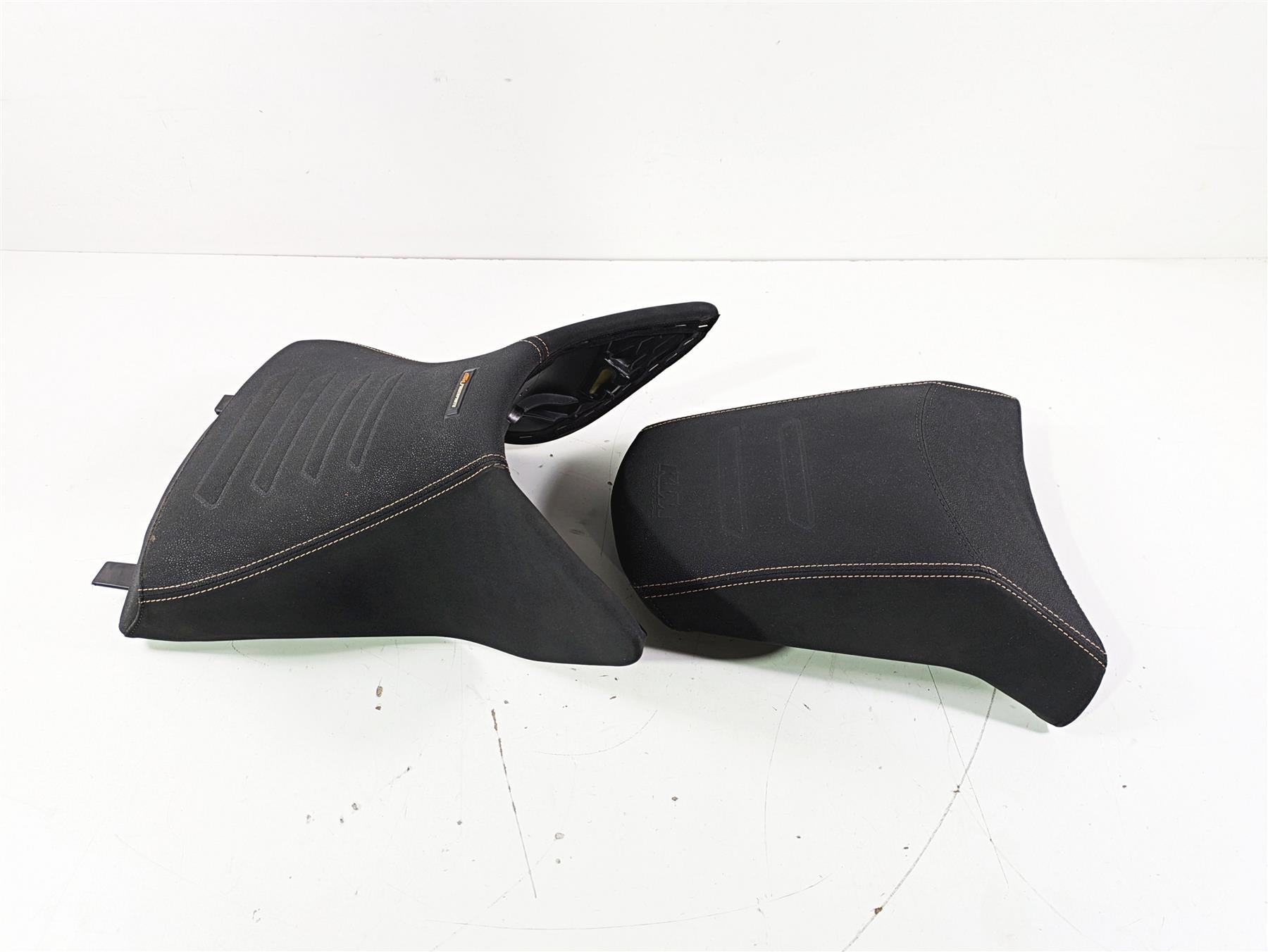 2022 KTM 1290 Super Adventure S Front Rear Ergo Seat Saddle Set 61907947000 {{ shop.shopifyCountryName }} - Mototech271