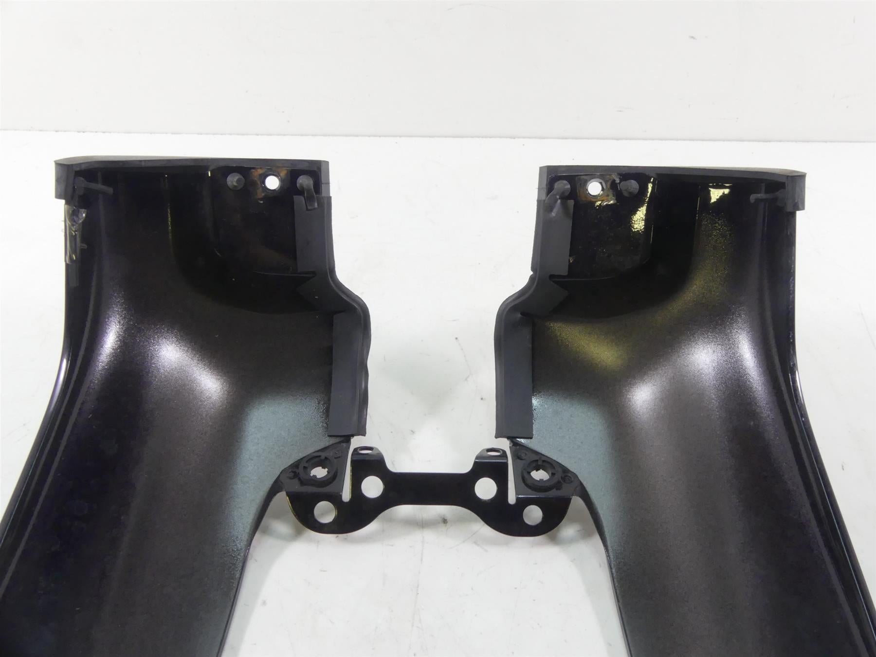 2013 Yamaha VMX17 V-Max 1700 Center Fuel Tank Air Box Cover - Nice 2S3-2171A-00 {{ shop.shopifyCountryName }} - Mototech271