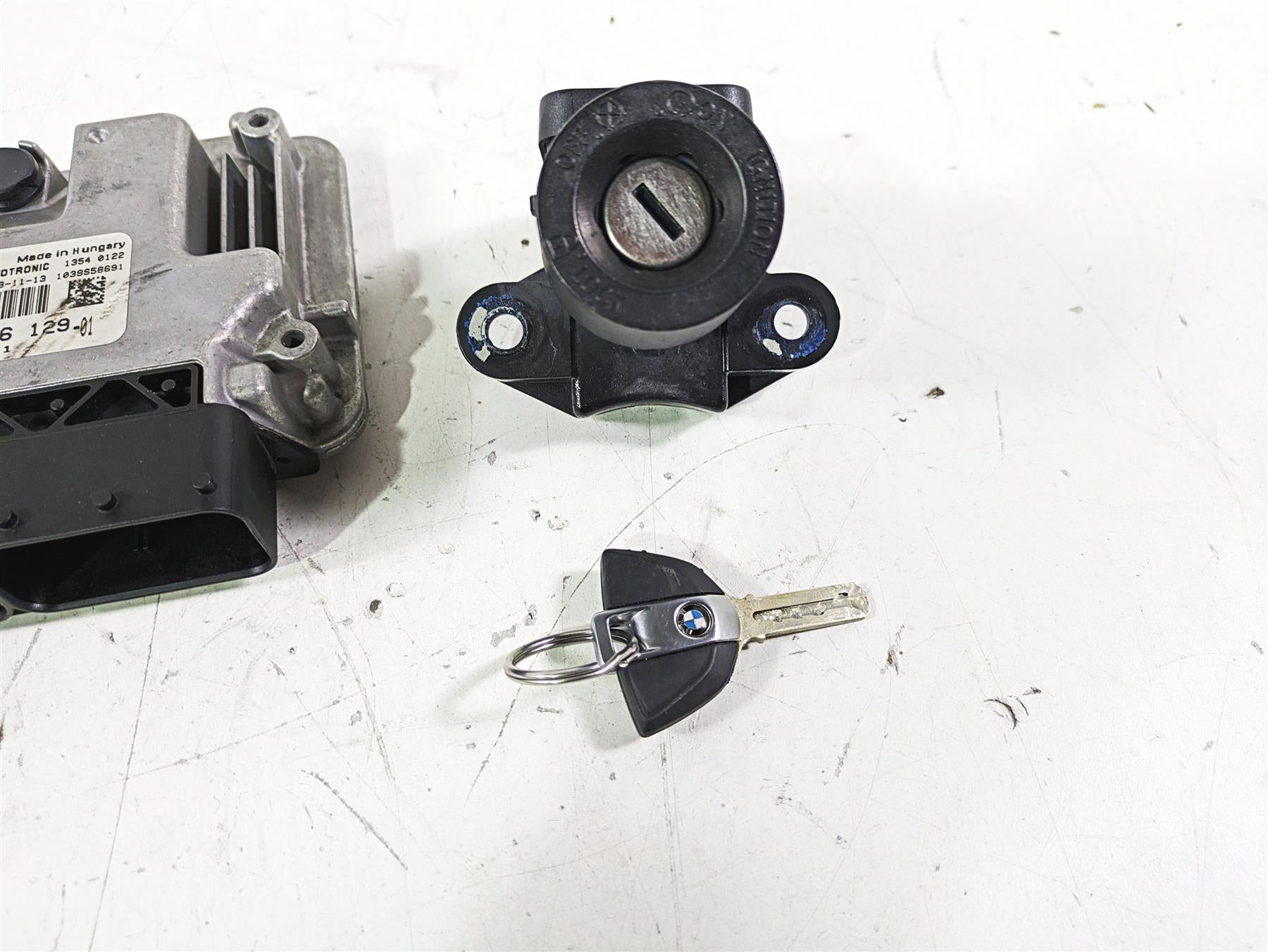 2014 BMW R1200 RT RTW K52 Cdi Ecm Module Ignition Switch Key Lock Set 8546129 {{ shop.shopifyCountryName }} - Mototech271