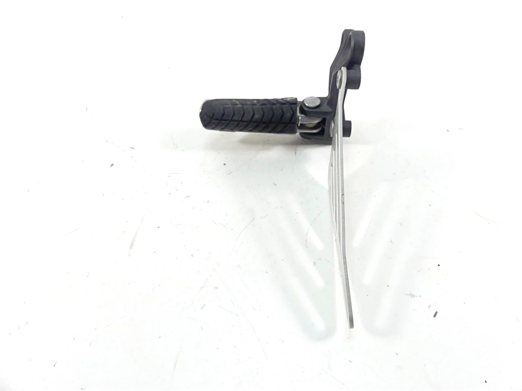 2017 Kawasaki ZX1400 ZX14R Ninja Front Left Rider Footpeg + Mount 35063-1337 {{ shop.shopifyCountryName }} - Mototech271