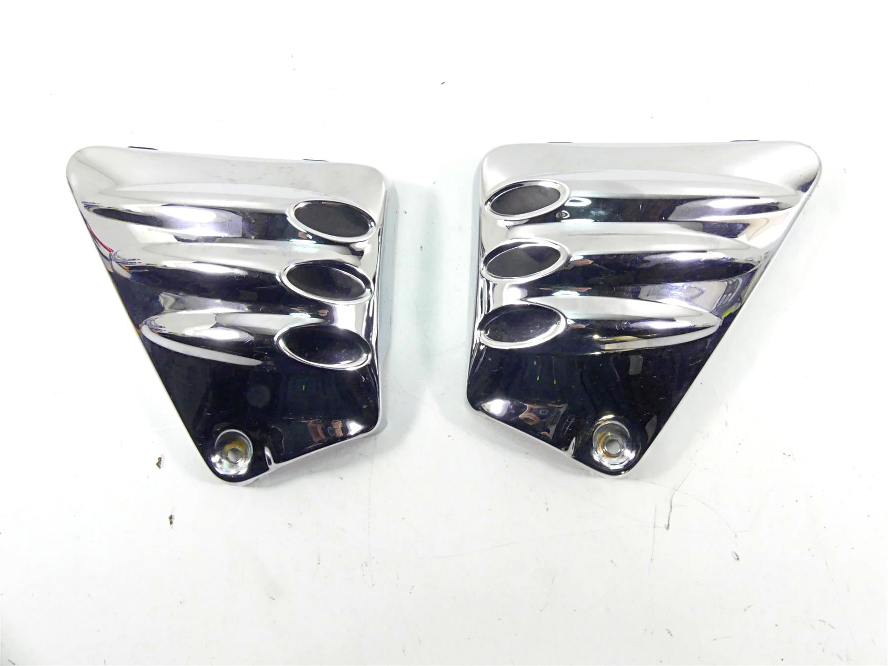 2005 Harley VRSCSE CVO V-Rod Neck Chrome Cover Fairing Set 66337-05 66338-05 {{ shop.shopifyCountryName }} - Mototech271