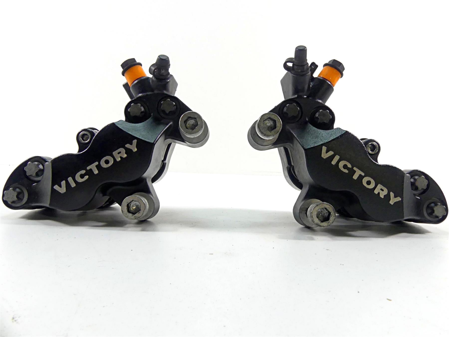 2011 Victory Cross Country Front Brake Caliper Set 1911513 1911512 {{ shop.shopifyCountryName }} - Mototech271