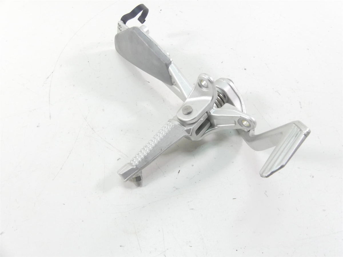 2009 BMW K1300 S K40 Right Footpeg Foot Peg& Brake Ped 46717660154 {{ shop.shopifyCountryName }} - Mototech271