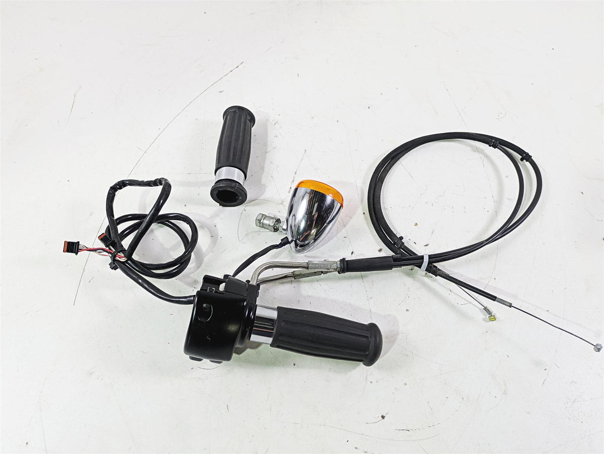 2015 Harley FXDL Dyna Low Rider Right Hand Control Switch 72944-12 {{ shop.shopifyCountryName }} - Mototech271