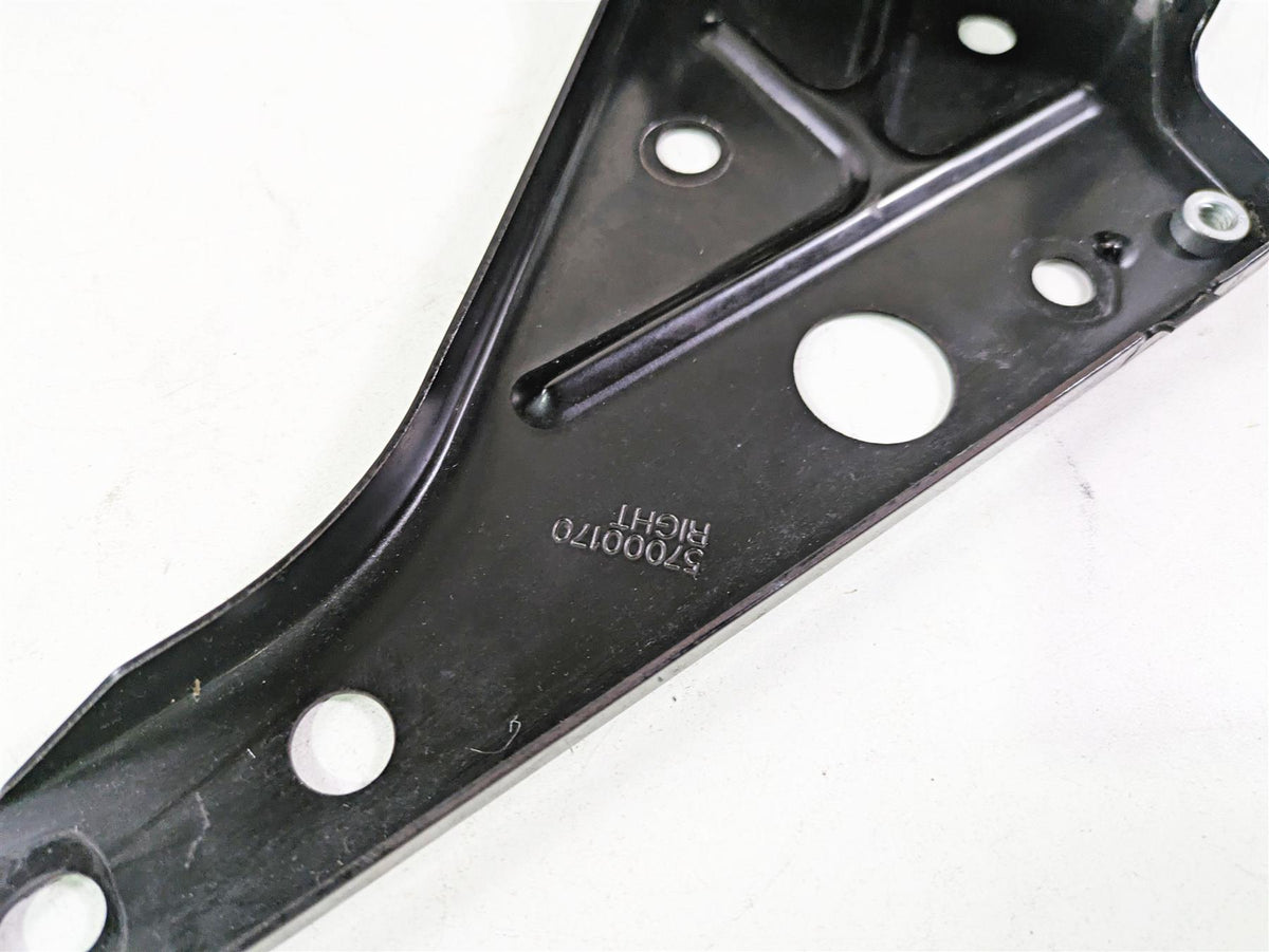 2015 Harley Touring FLHTKL Electra Glide Front Fairing Mount Holder 57000169A {{ shop.shopifyCountryName }} - Mototech271