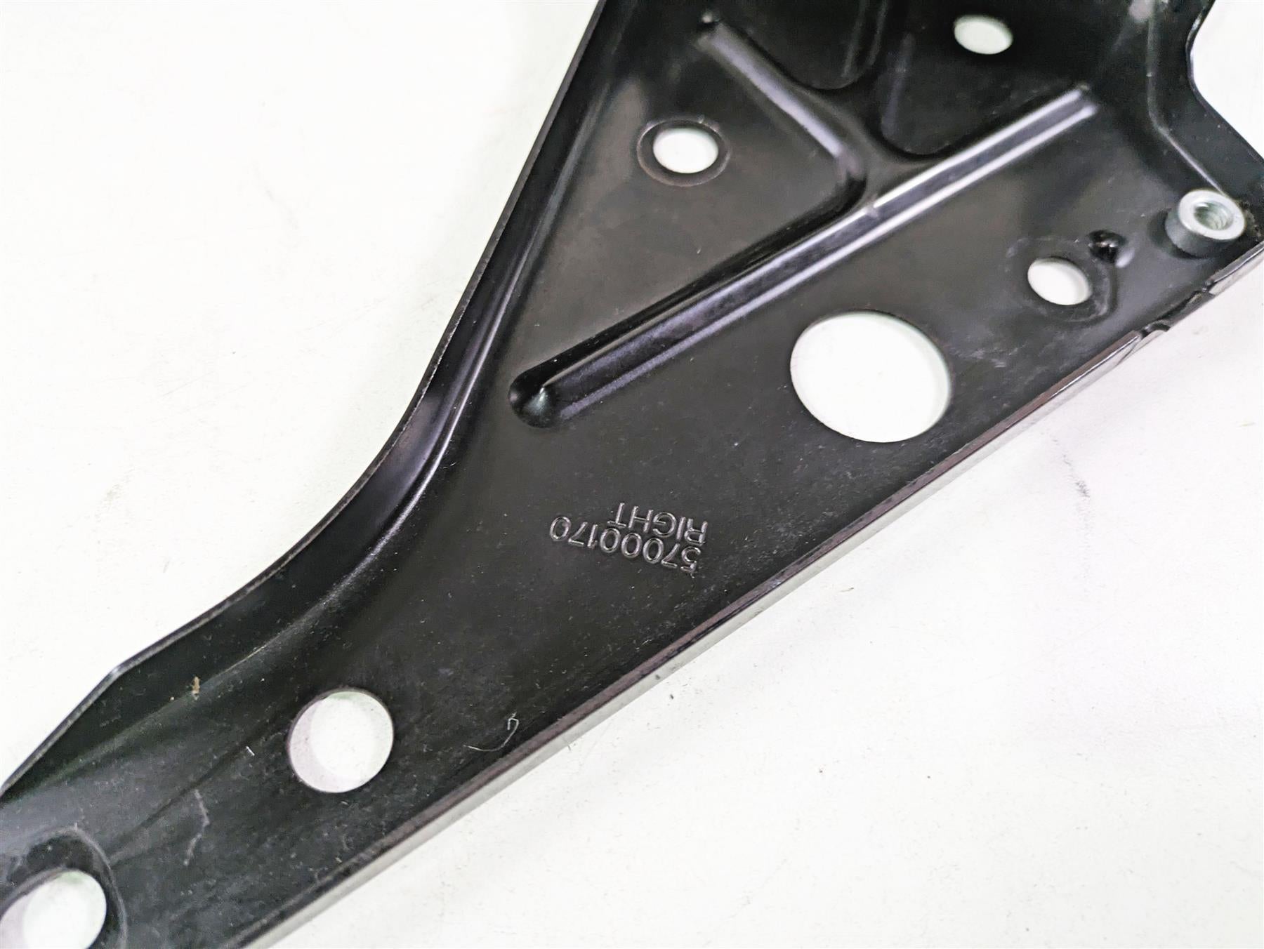 2015 Harley Touring FLHTKL Electra Glide Front Fairing Mount Holder 57000169A {{ shop.shopifyCountryName }} - Mototech271
