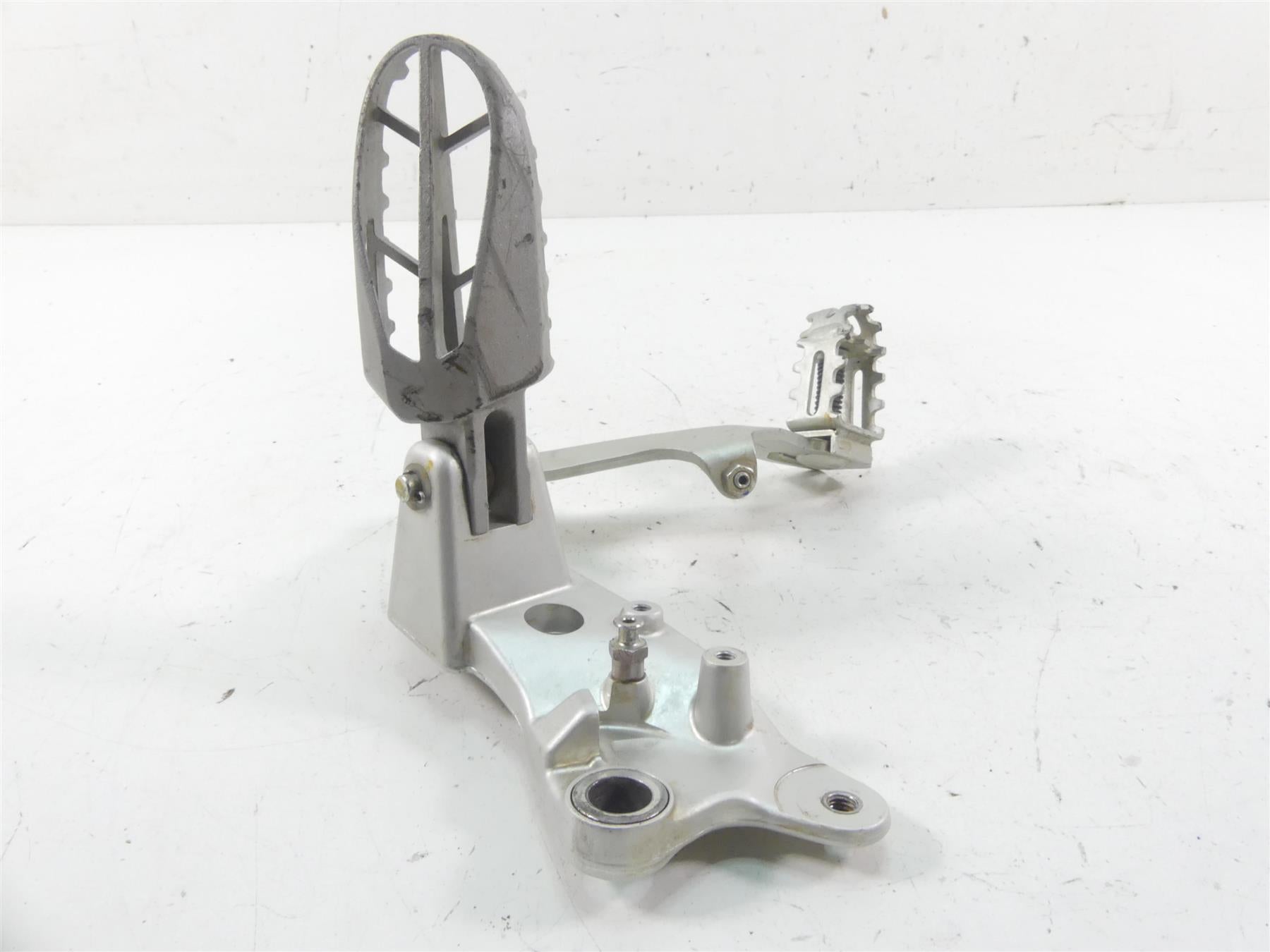 2020 Ducati Multistrada 1260 Enduro Right Front Footpeg & Brake Pedal 82422892AA {{ shop.shopifyCountryName }} - Mototech271